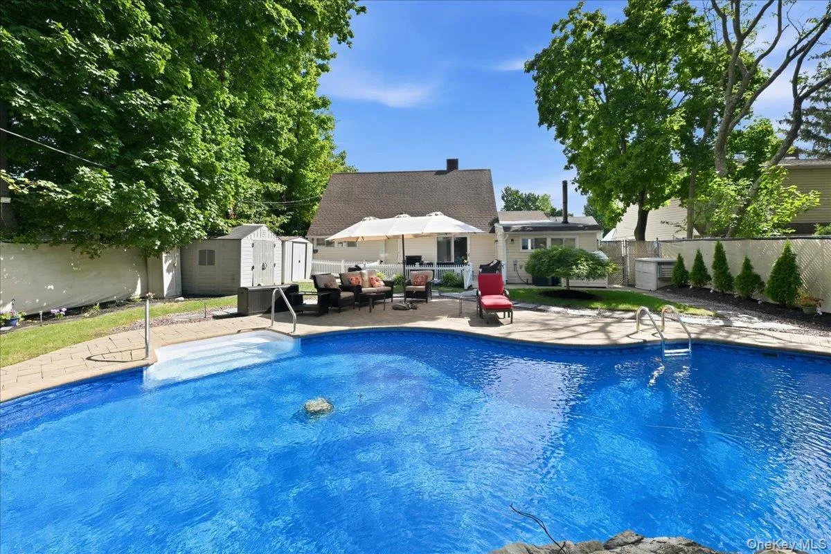 136 Tardy Lane, Hempstead, NY, 4 Bedrooms Bedrooms, 7 Rooms Rooms,2 BathroomsBathrooms,Residential,For Rent,Tardy,0,1043815 136 Tardy Lane, Hempstead, NY, 4 Bedrooms Bedrooms, 7 Rooms Rooms,2 BathroomsBathrooms,Residential,For Rent,Tardy,0,1043815