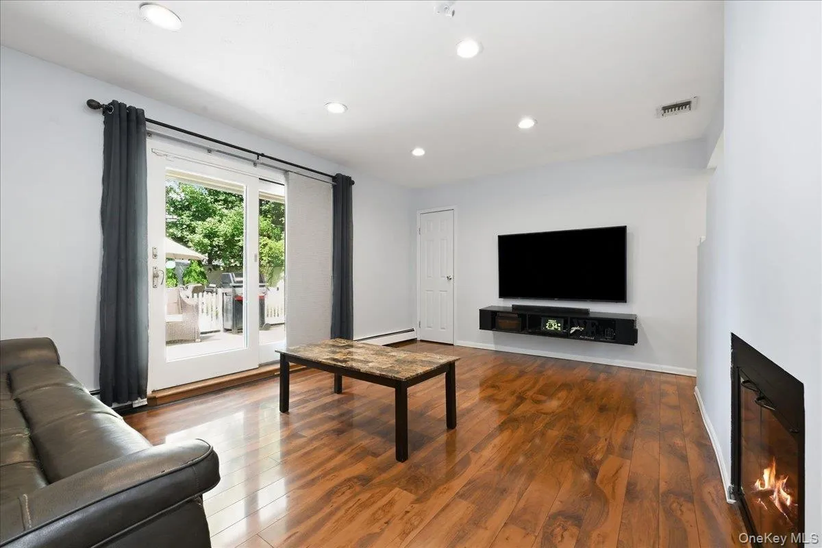 136 Tardy Lane, Hempstead, NY, 4 Bedrooms Bedrooms, 7 Rooms Rooms,2 BathroomsBathrooms,Residential,For Rent,Tardy,0,1043815 136 Tardy Lane, Hempstead, NY, 4 Bedrooms Bedrooms, 7 Rooms Rooms,2 BathroomsBathrooms,Residential,For Rent,Tardy,0,1043815