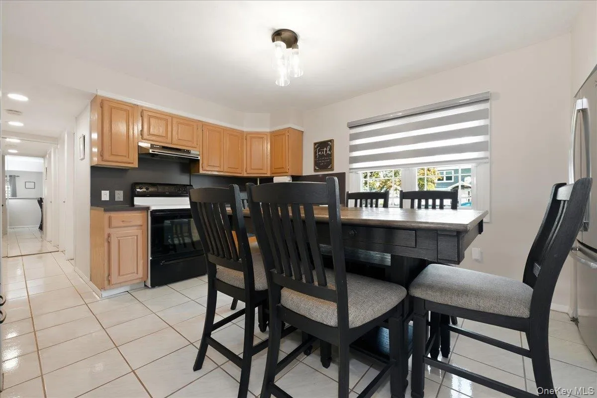 136 Tardy Lane, Hempstead, NY, 4 Bedrooms Bedrooms, 7 Rooms Rooms,2 BathroomsBathrooms,Residential,For Rent,Tardy,0,1043815 136 Tardy Lane, Hempstead, NY, 4 Bedrooms Bedrooms, 7 Rooms Rooms,2 BathroomsBathrooms,Residential,For Rent,Tardy,0,1043815