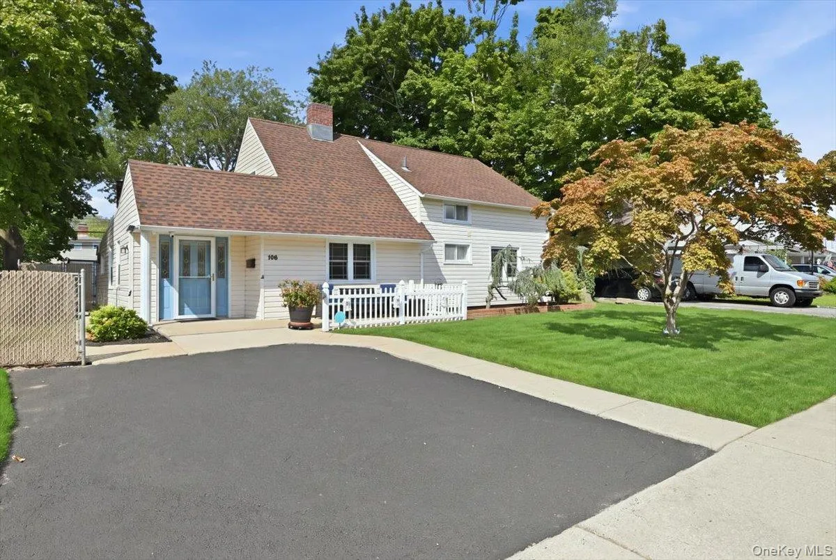 136 Tardy Lane, Hempstead, NY, 4 Bedrooms Bedrooms, 7 Rooms Rooms,2 BathroomsBathrooms,Residential,For Rent,Tardy,0,1043815 136 Tardy Lane, Hempstead, NY, 4 Bedrooms Bedrooms, 7 Rooms Rooms,2 BathroomsBathrooms,Residential,For Rent,Tardy,0,1043815