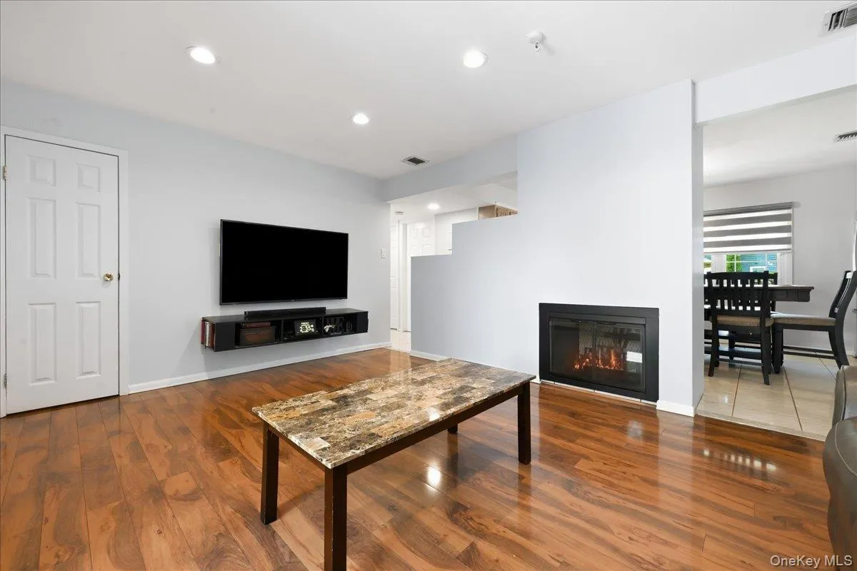 136 Tardy Lane, Hempstead, NY, 4 Bedrooms Bedrooms, 7 Rooms Rooms,2 BathroomsBathrooms,Residential,For Rent,Tardy,0,1043815 136 Tardy Lane, Hempstead, NY, 4 Bedrooms Bedrooms, 7 Rooms Rooms,2 BathroomsBathrooms,Residential,For Rent,Tardy,0,1043815
