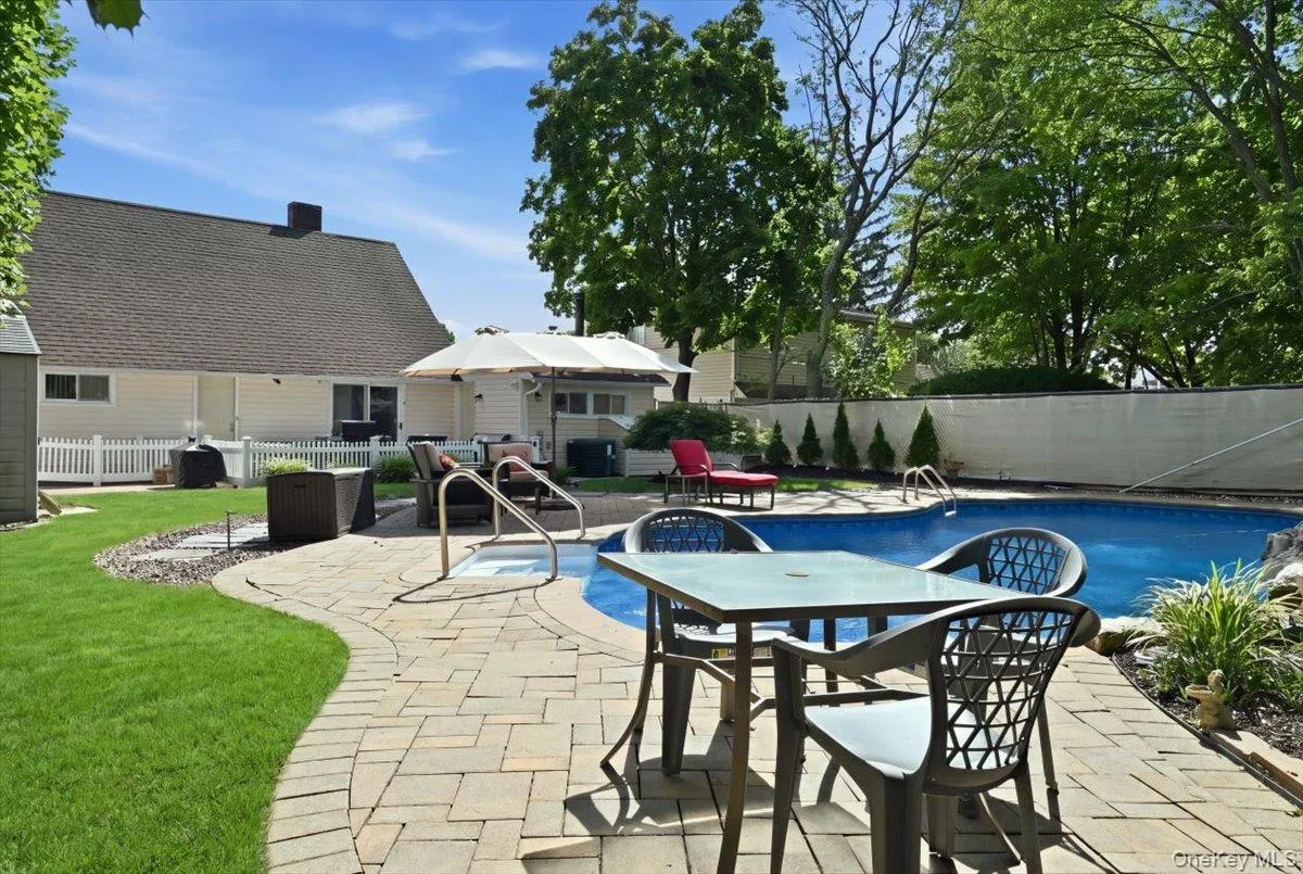 136 Tardy Lane, Hempstead, NY, 4 Bedrooms Bedrooms, 7 Rooms Rooms,2 BathroomsBathrooms,Residential,For Rent,Tardy,0,1043815 136 Tardy Lane, Hempstead, NY, 4 Bedrooms Bedrooms, 7 Rooms Rooms,2 BathroomsBathrooms,Residential,For Rent,Tardy,0,1043815