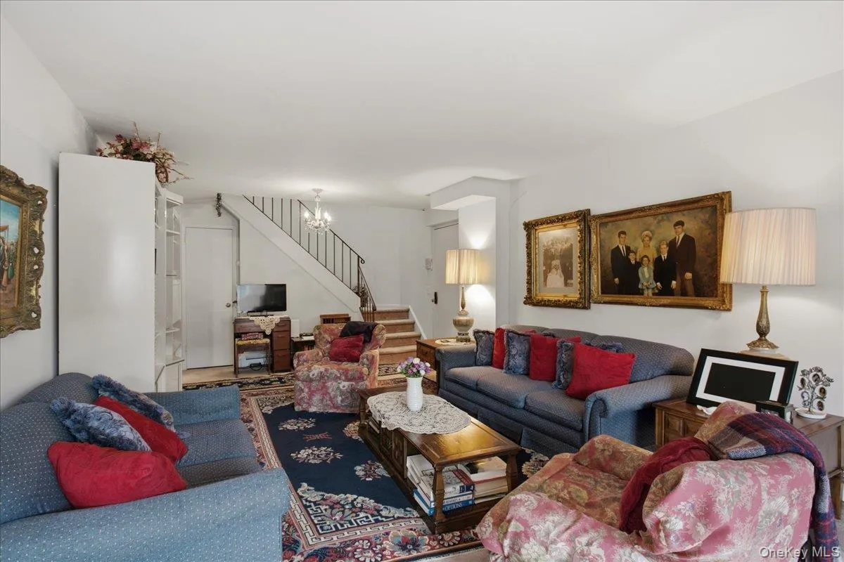 107 Broadway, White Plains, NY, 2 Bedrooms Bedrooms, 6 Rooms Rooms,2 BathroomsBathrooms,Residential,For Rent,Broadway,0,1043817 107 Broadway, White Plains, NY, 2 Bedrooms Bedrooms, 6 Rooms Rooms,2 BathroomsBathrooms,Residential,For Rent,Broadway,0,1043817