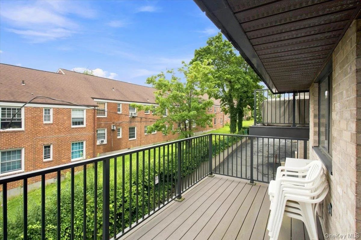 107 Broadway, White Plains, NY, 2 Bedrooms Bedrooms, 6 Rooms Rooms,2 BathroomsBathrooms,Residential,For Rent,Broadway,0,1043817 107 Broadway, White Plains, NY, 2 Bedrooms Bedrooms, 6 Rooms Rooms,2 BathroomsBathrooms,Residential,For Rent,Broadway,0,1043817