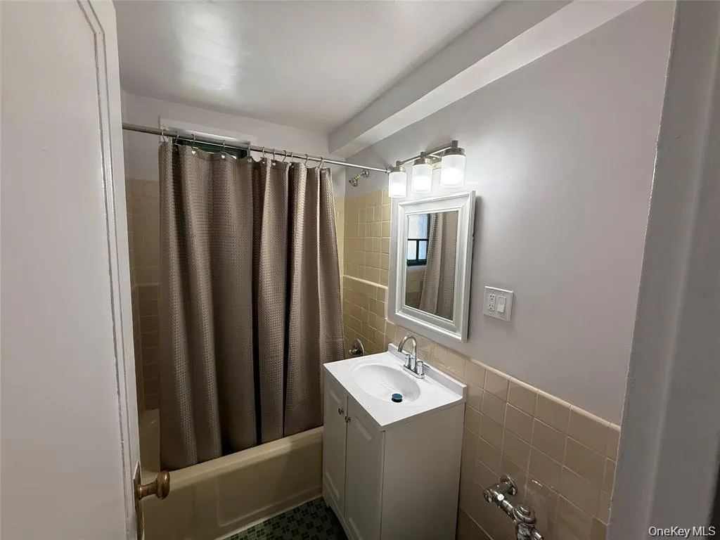 1725 Purdy Street, New York, NY, 1 Bedroom Bedrooms, 3 Rooms Rooms,1 BathroomBathrooms,Residential,For Rent,Purdy,0,1043822 1725 Purdy Street, New York, NY, 1 Bedroom Bedrooms, 3 Rooms Rooms,1 BathroomBathrooms,Residential,For Rent,Purdy,0,1043822