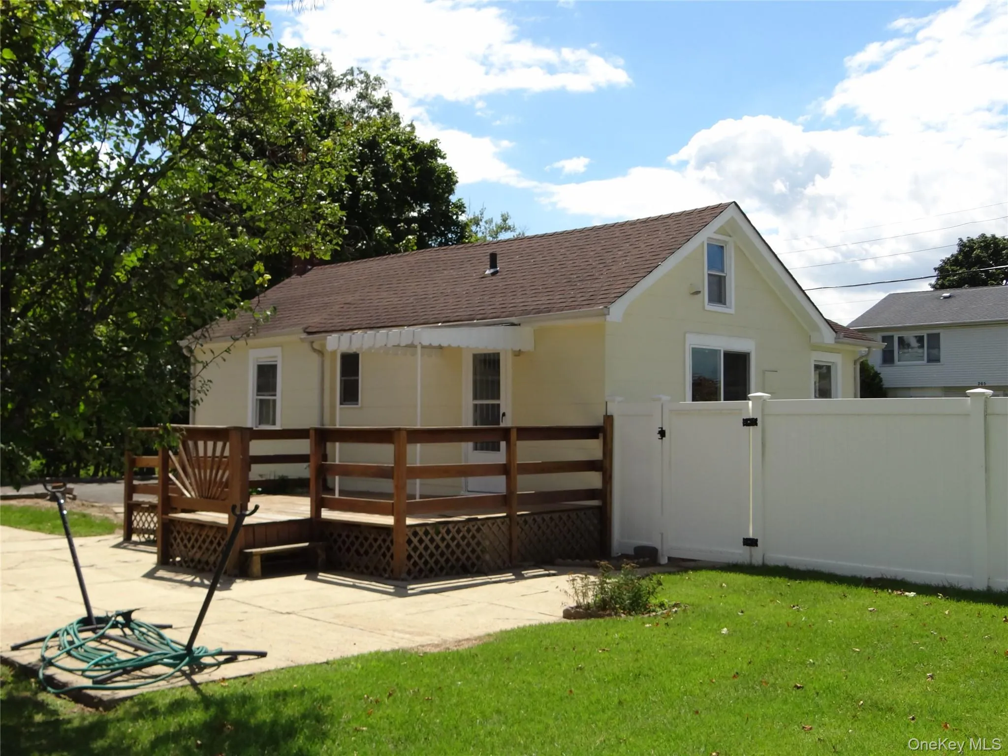 272 12th Avenue, West Babylon, NY, 2 Bedrooms Bedrooms, 4 Rooms Rooms,1 BathroomBathrooms,Residential,For Rent,12th,0,1043828 272 12th Avenue, West Babylon, NY, 2 Bedrooms Bedrooms, 4 Rooms Rooms,1 BathroomBathrooms,Residential,For Rent,12th,0,1043828