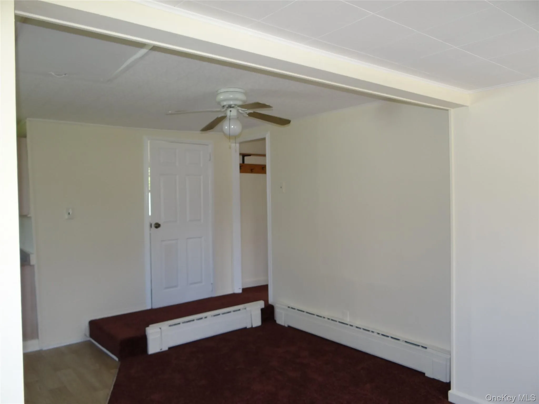 272 12th Avenue, West Babylon, NY, 2 Bedrooms Bedrooms, 4 Rooms Rooms,1 BathroomBathrooms,Residential,For Rent,12th,0,1043828 272 12th Avenue, West Babylon, NY, 2 Bedrooms Bedrooms, 4 Rooms Rooms,1 BathroomBathrooms,Residential,For Rent,12th,0,1043828