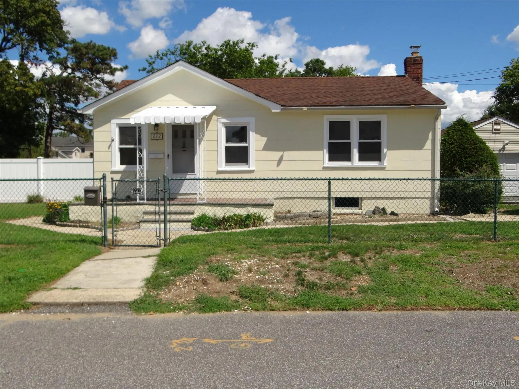 272 12th Avenue, West Babylon, NY, 2 Bedrooms Bedrooms, 4 Rooms Rooms,1 BathroomBathrooms,Residential,For Rent,12th,0,1043828 272 12th Avenue, West Babylon, NY, 2 Bedrooms Bedrooms, 4 Rooms Rooms,1 BathroomBathrooms,Residential,For Rent,12th,0,1043828