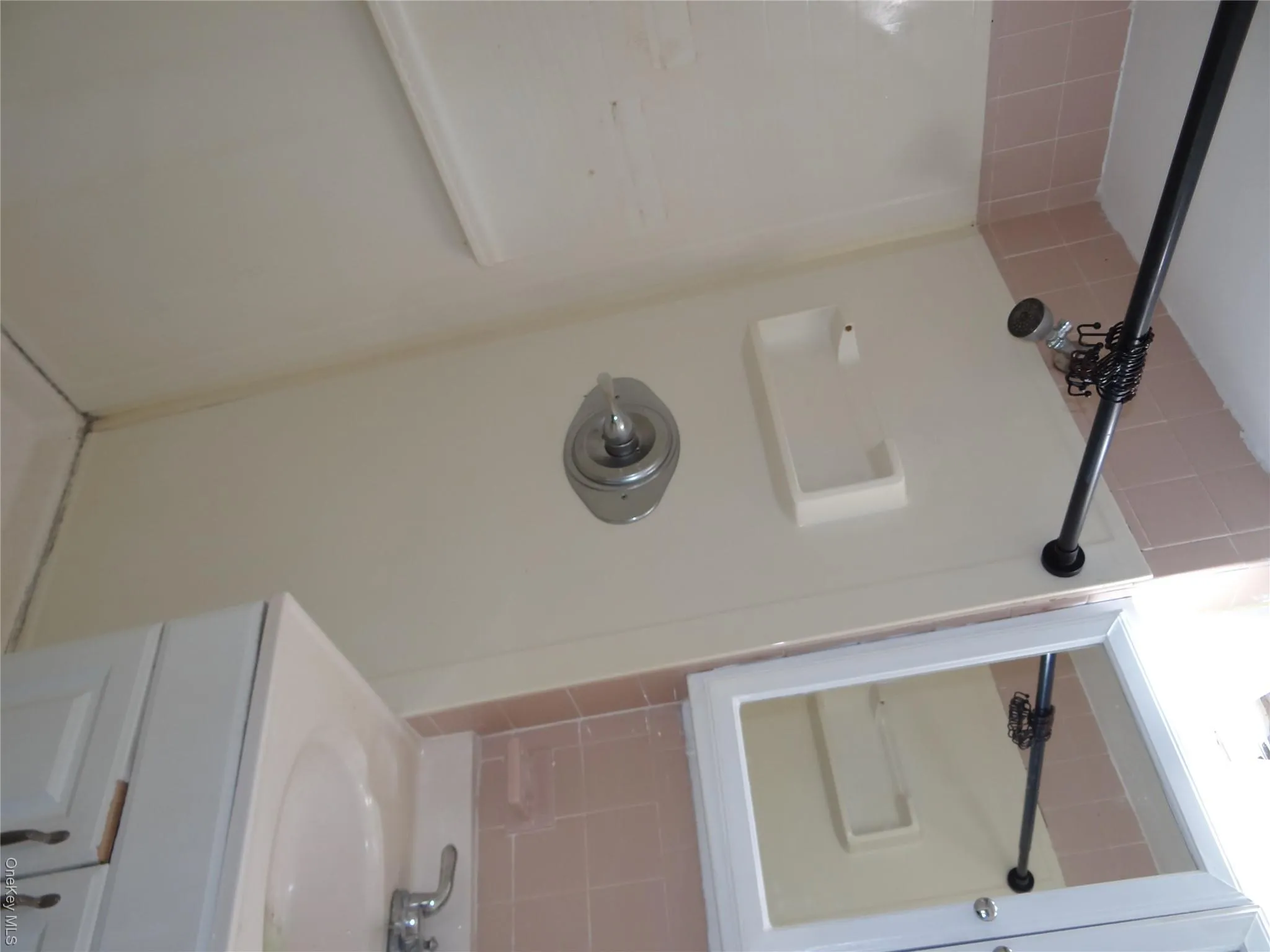 272 12th Avenue, West Babylon, NY, 2 Bedrooms Bedrooms, 4 Rooms Rooms,1 BathroomBathrooms,Residential,For Rent,12th,0,1043828 272 12th Avenue, West Babylon, NY, 2 Bedrooms Bedrooms, 4 Rooms Rooms,1 BathroomBathrooms,Residential,For Rent,12th,0,1043828