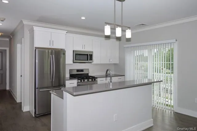 94302 Circle Drive, Islip, NY, 2 Bedrooms Bedrooms, 6 Rooms Rooms,2 BathroomsBathrooms,Residential Lease,For Rent,Circle,0,1043829 94302 Circle Drive, Islip, NY, 2 Bedrooms Bedrooms, 6 Rooms Rooms,2 BathroomsBathrooms,Residential Lease,For Rent,Circle,0,1043829