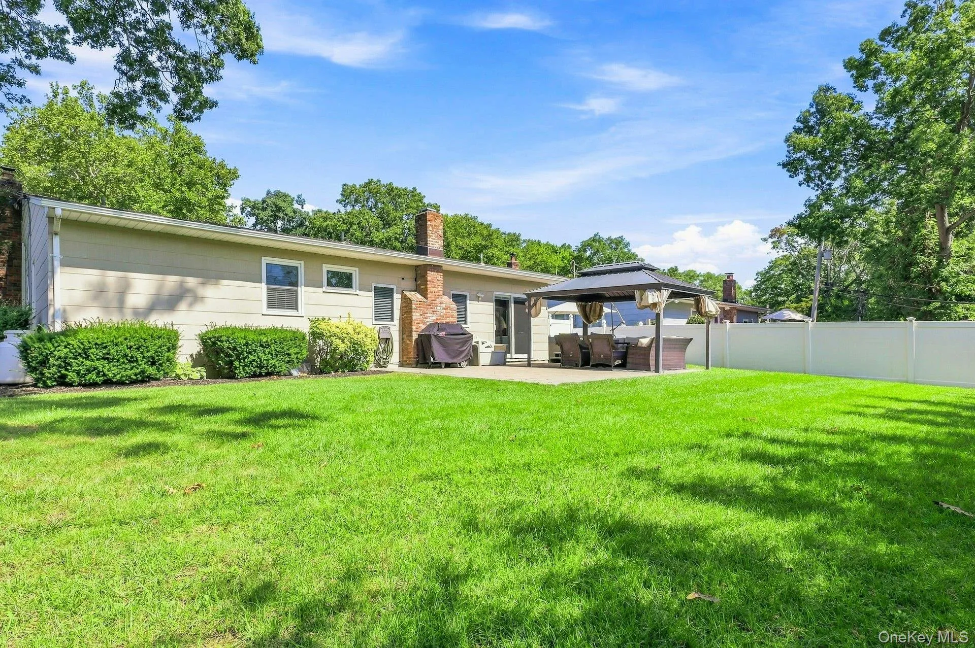 8 Marlan Court, Smithtown, NY, 3 Bedrooms Bedrooms, 7 Rooms Rooms,2 BathroomsBathrooms,Residential Lease,For Rent,Marlan,0,1043836 8 Marlan Court, Smithtown, NY, 3 Bedrooms Bedrooms, 7 Rooms Rooms,2 BathroomsBathrooms,Residential Lease,For Rent,Marlan,0,1043836