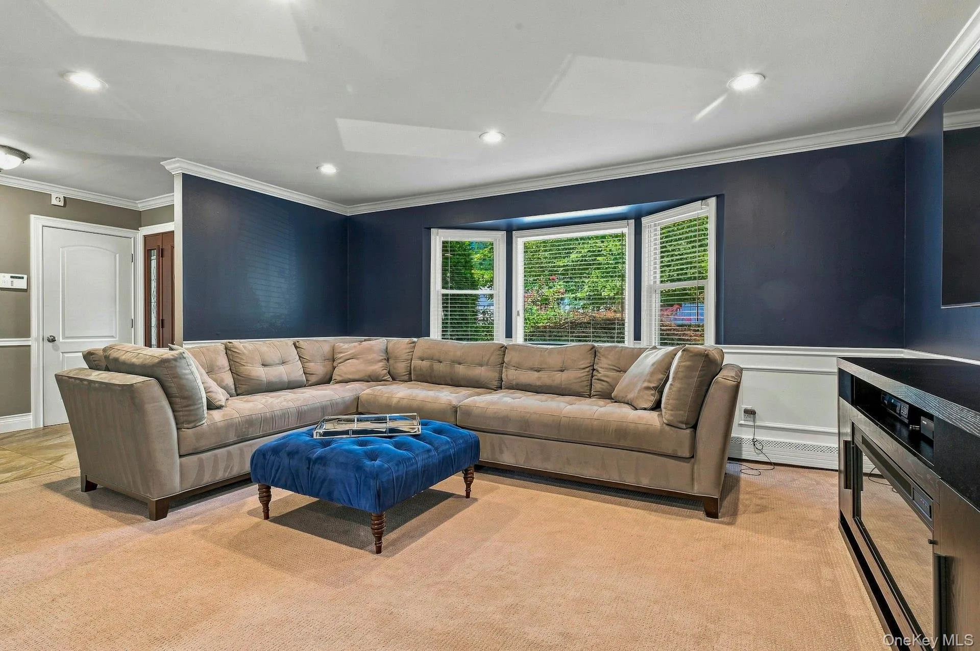 8 Marlan Court, Smithtown, NY, 3 Bedrooms Bedrooms, 7 Rooms Rooms,2 BathroomsBathrooms,Residential Lease,For Rent,Marlan,0,1043836 8 Marlan Court, Smithtown, NY, 3 Bedrooms Bedrooms, 7 Rooms Rooms,2 BathroomsBathrooms,Residential Lease,For Rent,Marlan,0,1043836