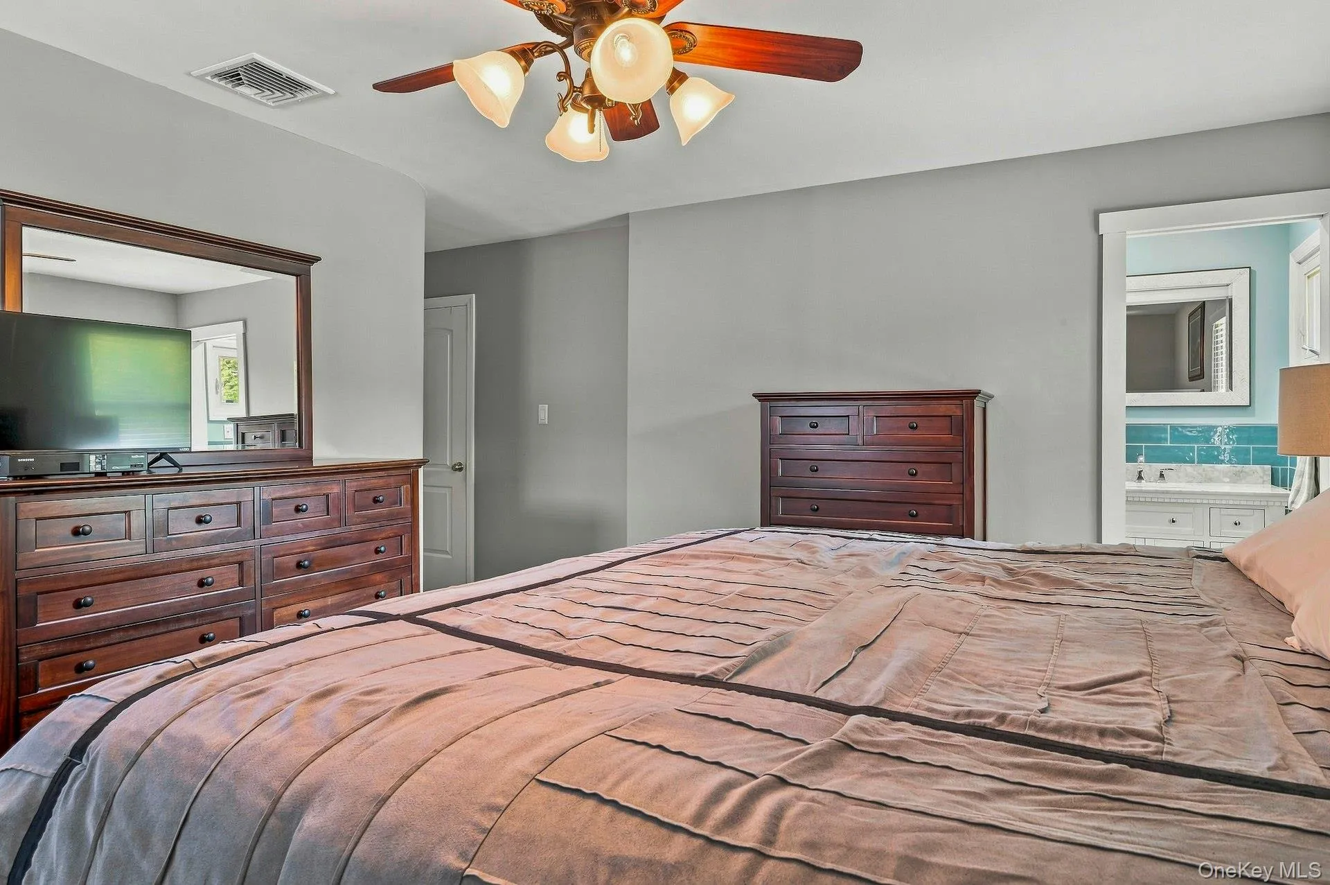 8 Marlan Court, Smithtown, NY, 3 Bedrooms Bedrooms, 7 Rooms Rooms,2 BathroomsBathrooms,Residential Lease,For Rent,Marlan,0,1043836 8 Marlan Court, Smithtown, NY, 3 Bedrooms Bedrooms, 7 Rooms Rooms,2 BathroomsBathrooms,Residential Lease,For Rent,Marlan,0,1043836