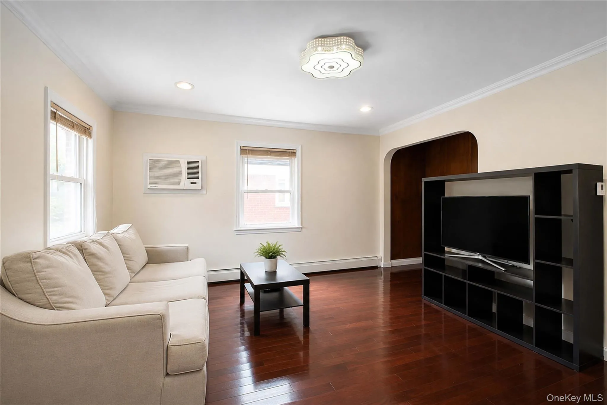 175 Latham Road, North Hempstead, NY, 5 Bedrooms Bedrooms, 7 Rooms Rooms,2 BathroomsBathrooms,Residential,For Rent,Latham,0,1043837 175 Latham Road, North Hempstead, NY, 5 Bedrooms Bedrooms, 7 Rooms Rooms,2 BathroomsBathrooms,Residential,For Rent,Latham,0,1043837