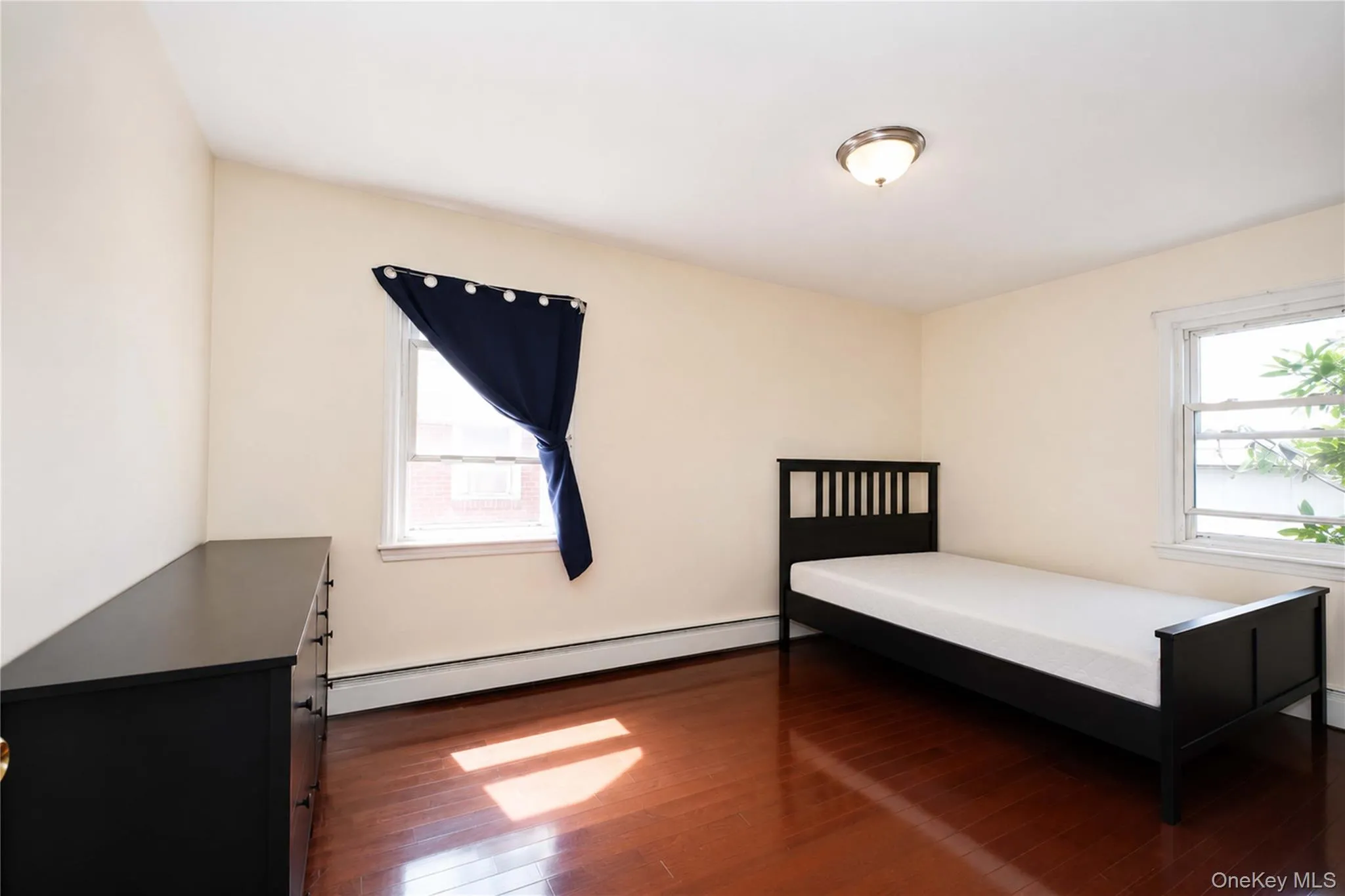 175 Latham Road, North Hempstead, NY, 5 Bedrooms Bedrooms, 7 Rooms Rooms,2 BathroomsBathrooms,Residential,For Rent,Latham,0,1043837 175 Latham Road, North Hempstead, NY, 5 Bedrooms Bedrooms, 7 Rooms Rooms,2 BathroomsBathrooms,Residential,For Rent,Latham,0,1043837