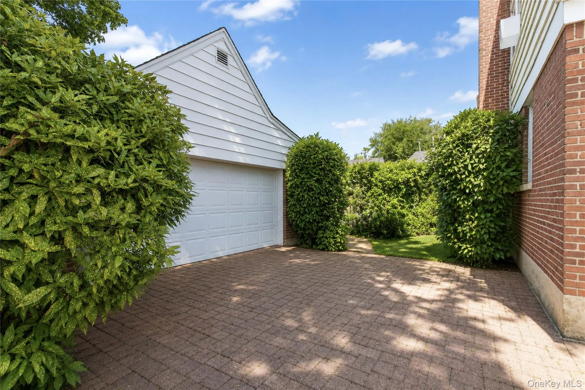 175 Latham Road, North Hempstead, NY, 5 Bedrooms Bedrooms, 7 Rooms Rooms,2 BathroomsBathrooms,Residential,For Rent,Latham,0,1043837 175 Latham Road, North Hempstead, NY, 5 Bedrooms Bedrooms, 7 Rooms Rooms,2 BathroomsBathrooms,Residential,For Rent,Latham,0,1043837