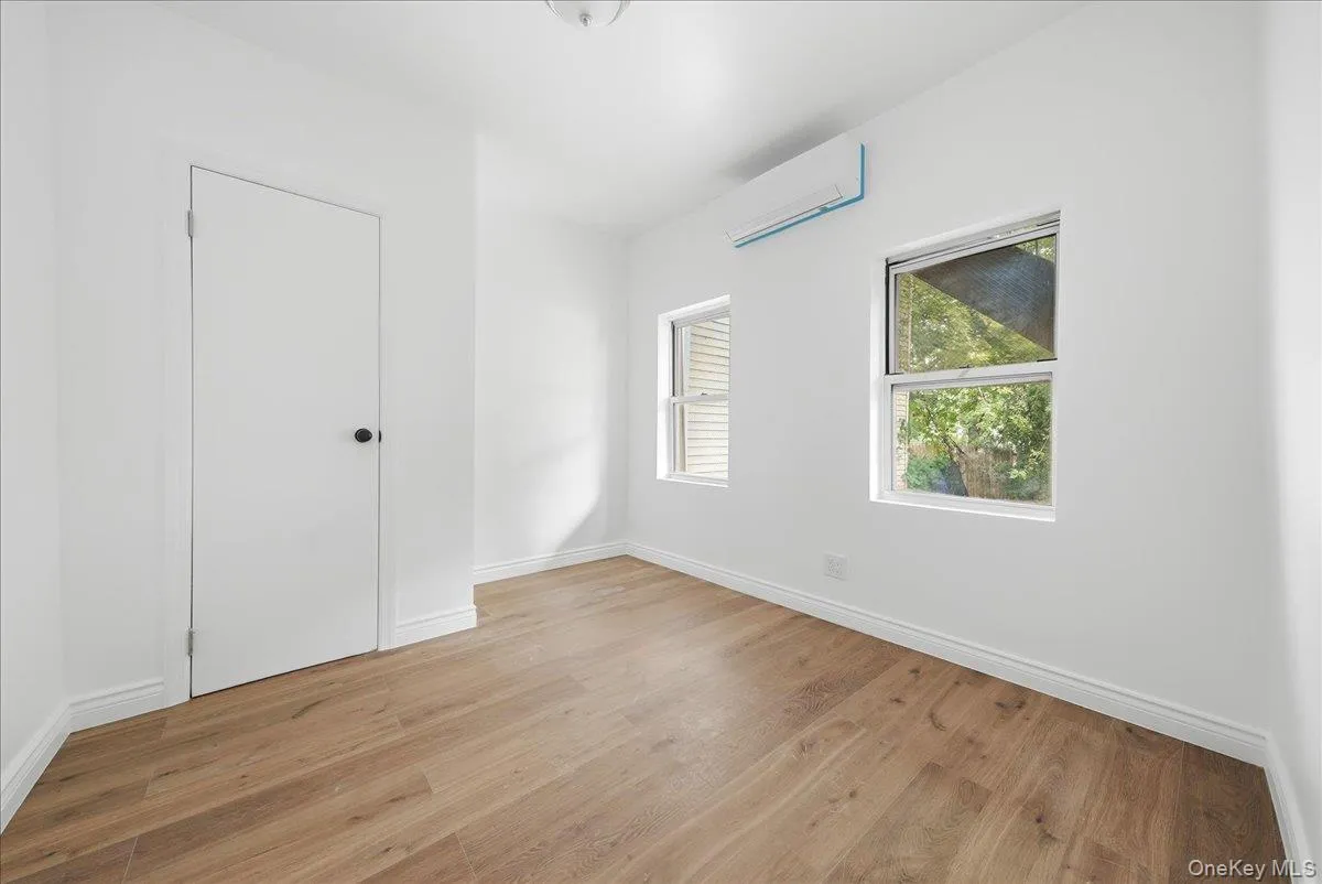 17 Lamartine Avenue, Yonkers, NY, 3 Bedrooms Bedrooms, 5 Rooms Rooms,1 BathroomBathrooms,Residential Lease,For Rent,Lamartine,0,1043844 17 Lamartine Avenue, Yonkers, NY, 3 Bedrooms Bedrooms, 5 Rooms Rooms,1 BathroomBathrooms,Residential Lease,For Rent,Lamartine,0,1043844