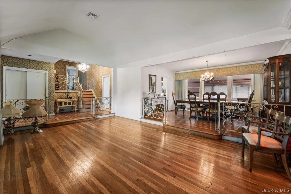 27-17 216th Street, New York, NY, 4 Bedrooms Bedrooms, 13 Rooms Rooms,3 BathroomsBathrooms,Residential,For Rent,216th,0,1043846 27-17 216th Street, New York, NY, 4 Bedrooms Bedrooms, 13 Rooms Rooms,3 BathroomsBathrooms,Residential,For Rent,216th,0,1043846