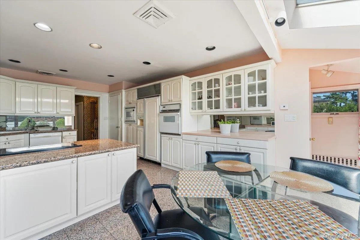 27-17 216th Street, New York, NY, 4 Bedrooms Bedrooms, 13 Rooms Rooms,3 BathroomsBathrooms,Residential,For Rent,216th,0,1043846 27-17 216th Street, New York, NY, 4 Bedrooms Bedrooms, 13 Rooms Rooms,3 BathroomsBathrooms,Residential,For Rent,216th,0,1043846