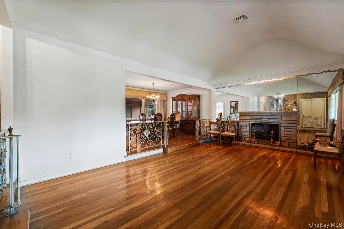 27-17 216th Street, New York, NY, 4 Bedrooms Bedrooms, 13 Rooms Rooms,3 BathroomsBathrooms,Residential,For Rent,216th,0,1043846 27-17 216th Street, New York, NY, 4 Bedrooms Bedrooms, 13 Rooms Rooms,3 BathroomsBathrooms,Residential,For Rent,216th,0,1043846
