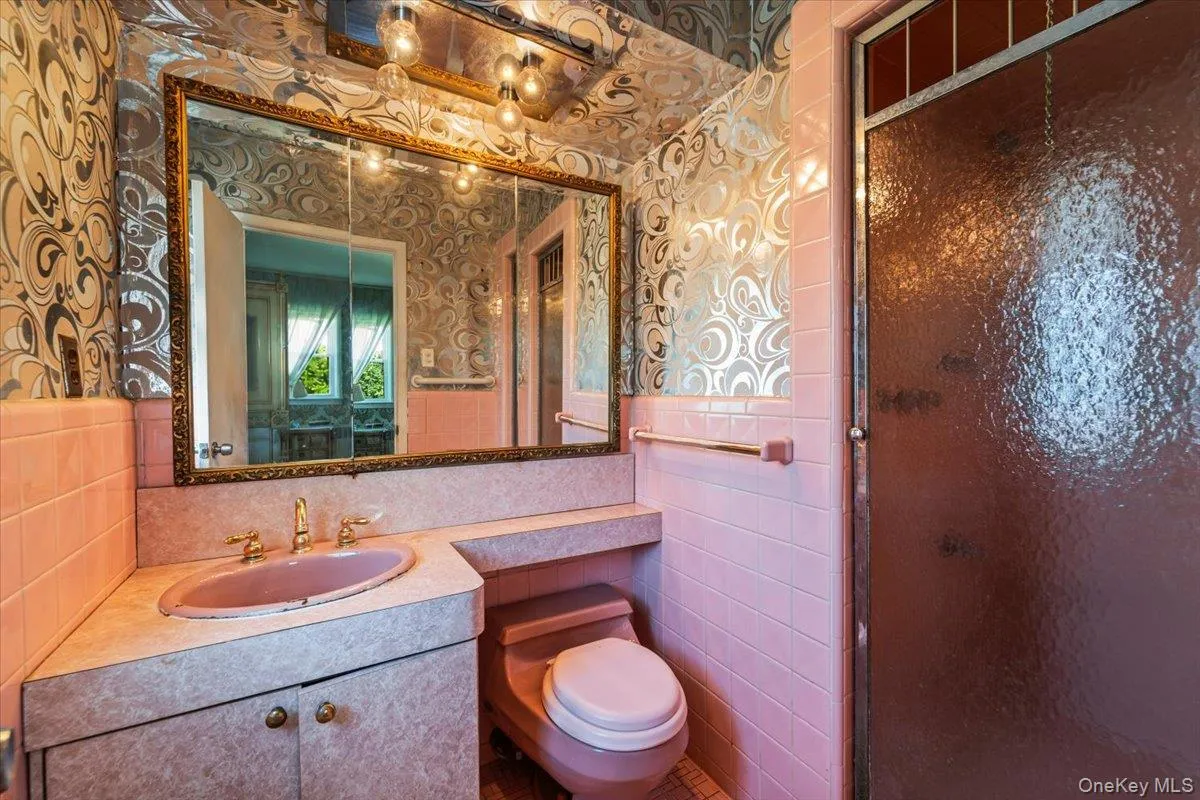 27-17 216th Street, New York, NY, 4 Bedrooms Bedrooms, 13 Rooms Rooms,3 BathroomsBathrooms,Residential,For Rent,216th,0,1043846 27-17 216th Street, New York, NY, 4 Bedrooms Bedrooms, 13 Rooms Rooms,3 BathroomsBathrooms,Residential,For Rent,216th,0,1043846