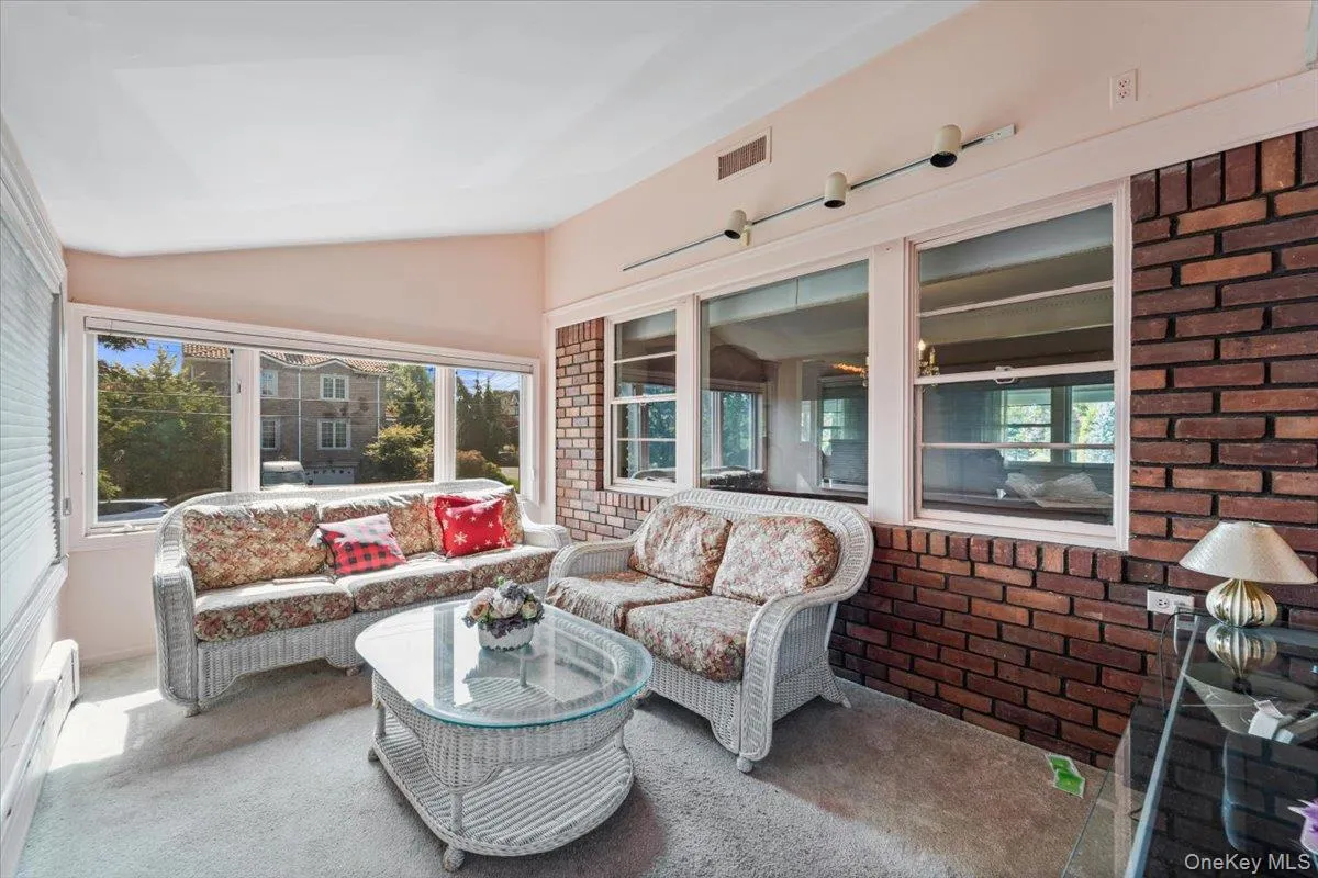 27-17 216th Street, New York, NY, 4 Bedrooms Bedrooms, 13 Rooms Rooms,3 BathroomsBathrooms,Residential,For Rent,216th,0,1043846 27-17 216th Street, New York, NY, 4 Bedrooms Bedrooms, 13 Rooms Rooms,3 BathroomsBathrooms,Residential,For Rent,216th,0,1043846