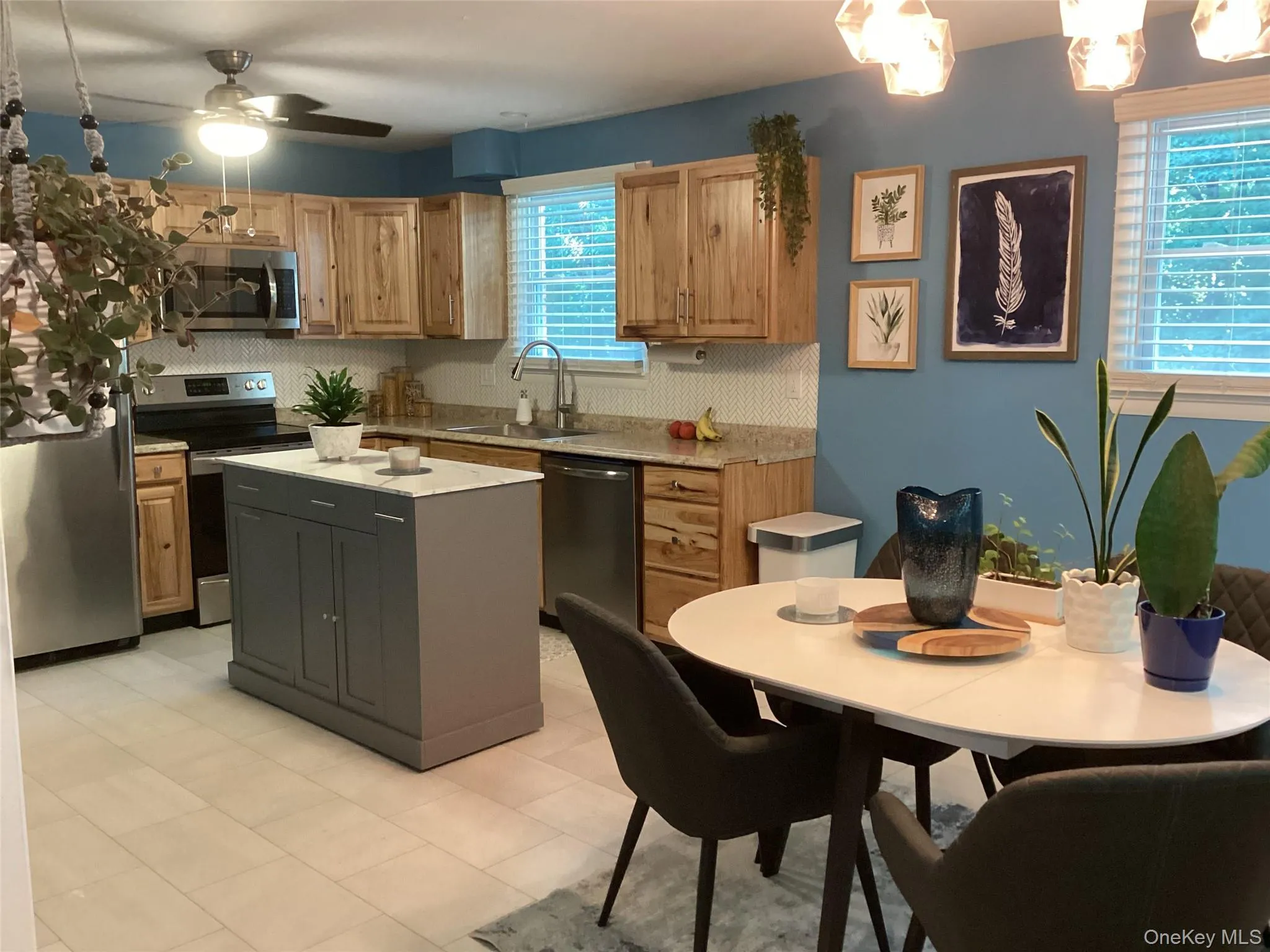 65 Luty Drive, Hyde Park, NY, 3 Bedrooms Bedrooms, 7 Rooms Rooms,1 BathroomBathrooms,Residential,For Rent,Luty,0,1043854 65 Luty Drive, Hyde Park, NY, 3 Bedrooms Bedrooms, 7 Rooms Rooms,1 BathroomBathrooms,Residential,For Rent,Luty,0,1043854