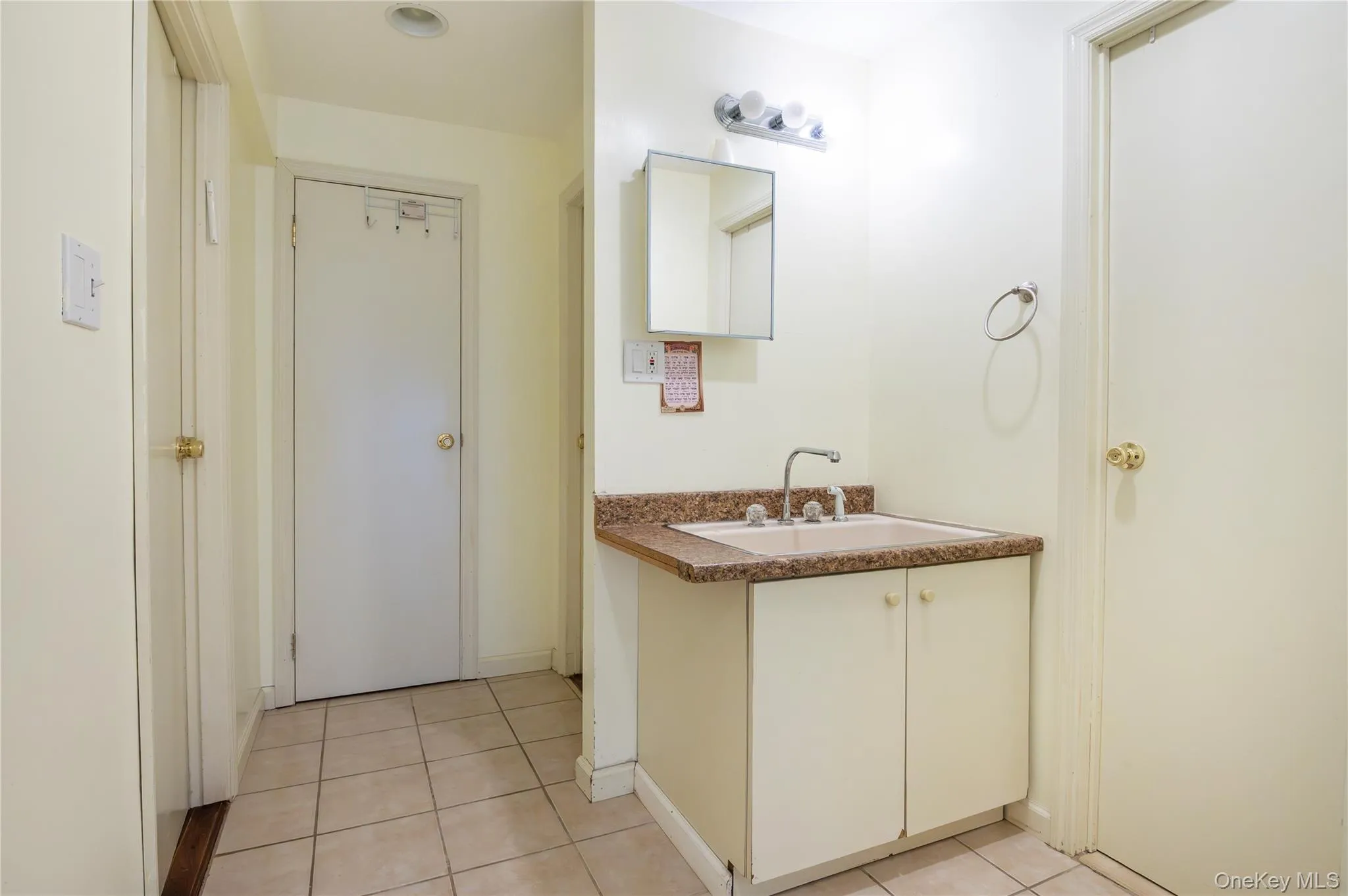 100 Mesora Woods Drive, Fallsburg, NY, 6 Bedrooms Bedrooms, 6 Rooms Rooms,4 BathroomsBathrooms,Residential,For Rent,Mesora Woods,0,1043856 100 Mesora Woods Drive, Fallsburg, NY, 6 Bedrooms Bedrooms, 6 Rooms Rooms,4 BathroomsBathrooms,Residential,For Rent,Mesora Woods,0,1043856