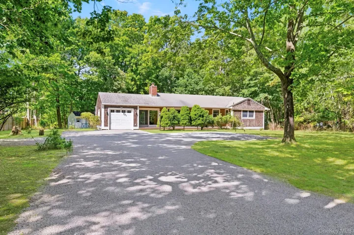 87 Jagger Lane, Southampton, New York 11977