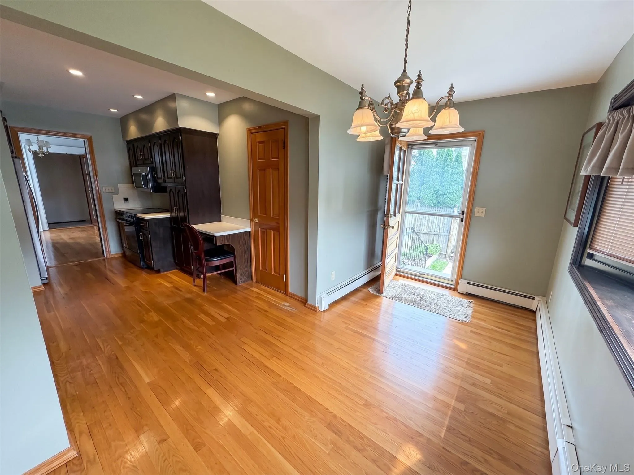 94 Fallwood Parkway, Oyster Bay, NY, 4 Bedrooms Bedrooms, 7 Rooms Rooms,2 BathroomsBathrooms,Residential,For Rent,Fallwood,0,1043870 94 Fallwood Parkway, Oyster Bay, NY, 4 Bedrooms Bedrooms, 7 Rooms Rooms,2 BathroomsBathrooms,Residential,For Rent,Fallwood,0,1043870