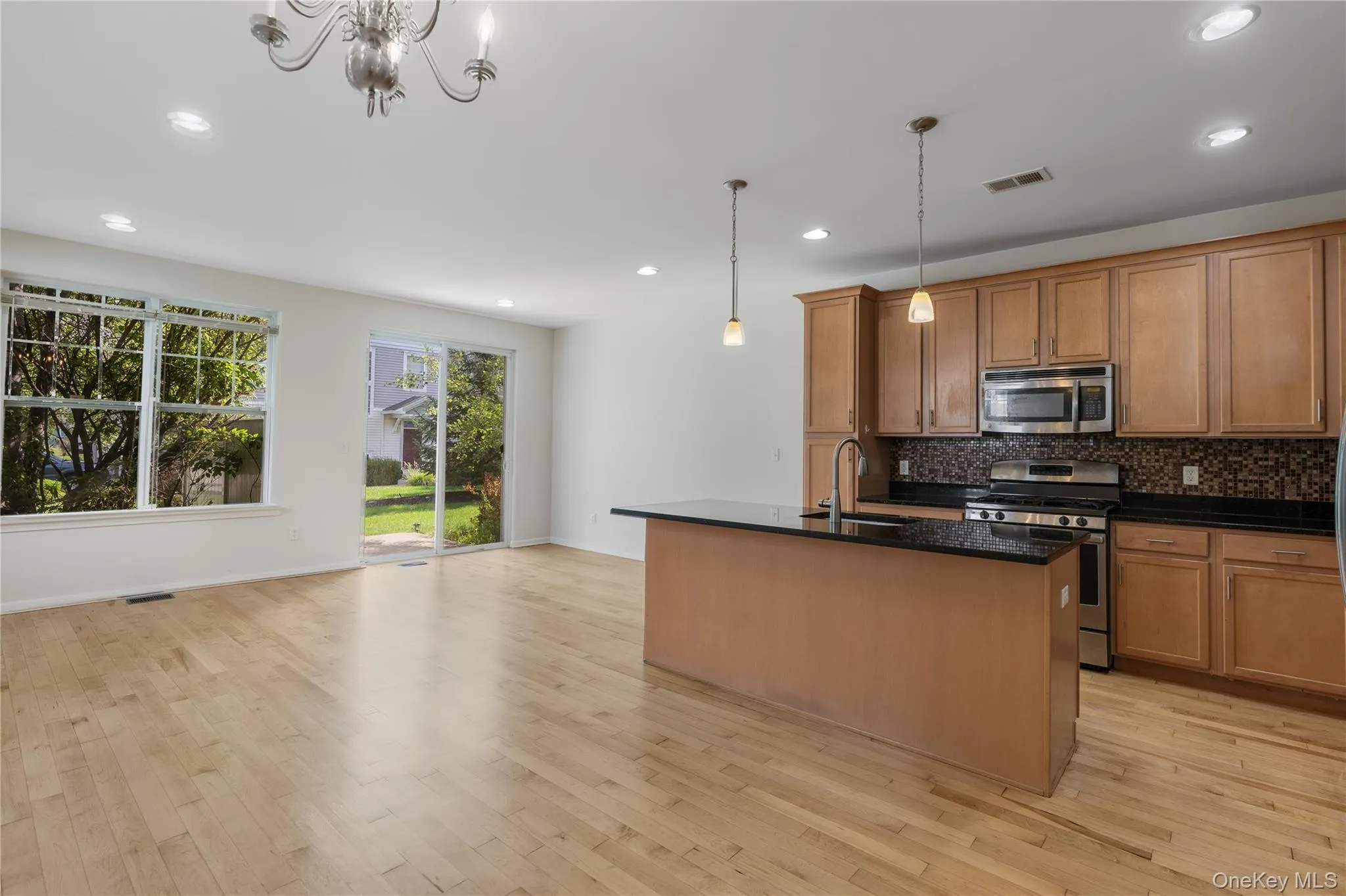 34 Field Stone Drive, Middletown, NY, 3 Bedrooms Bedrooms, 7 Rooms Rooms,2 BathroomsBathrooms,Residential,For Rent,Field Stone,0,1043873 34 Field Stone Drive, Middletown, NY, 3 Bedrooms Bedrooms, 7 Rooms Rooms,2 BathroomsBathrooms,Residential,For Rent,Field Stone,0,1043873