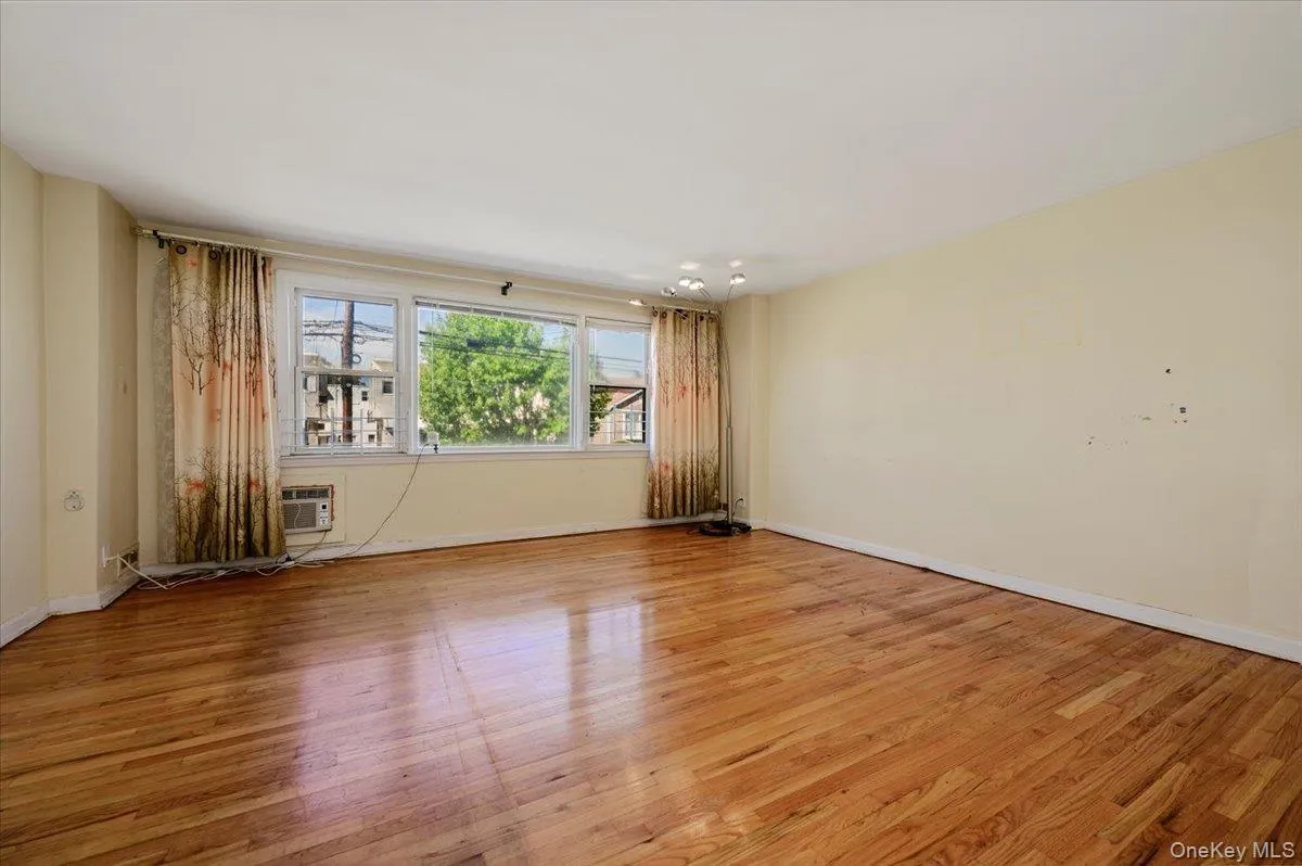 272 Brinsmade Avenue, New York, NY, 3 Bedrooms Bedrooms, 7 Rooms Rooms,2 BathroomsBathrooms,Residential,For Rent,Brinsmade,0,1043875 272 Brinsmade Avenue, New York, NY, 3 Bedrooms Bedrooms, 7 Rooms Rooms,2 BathroomsBathrooms,Residential,For Rent,Brinsmade,0,1043875