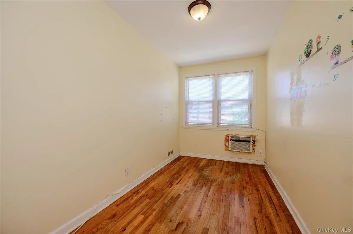 272 Brinsmade Avenue, New York, NY, 3 Bedrooms Bedrooms, 7 Rooms Rooms,2 BathroomsBathrooms,Residential,For Rent,Brinsmade,0,1043875 272 Brinsmade Avenue, New York, NY, 3 Bedrooms Bedrooms, 7 Rooms Rooms,2 BathroomsBathrooms,Residential,For Rent,Brinsmade,0,1043875