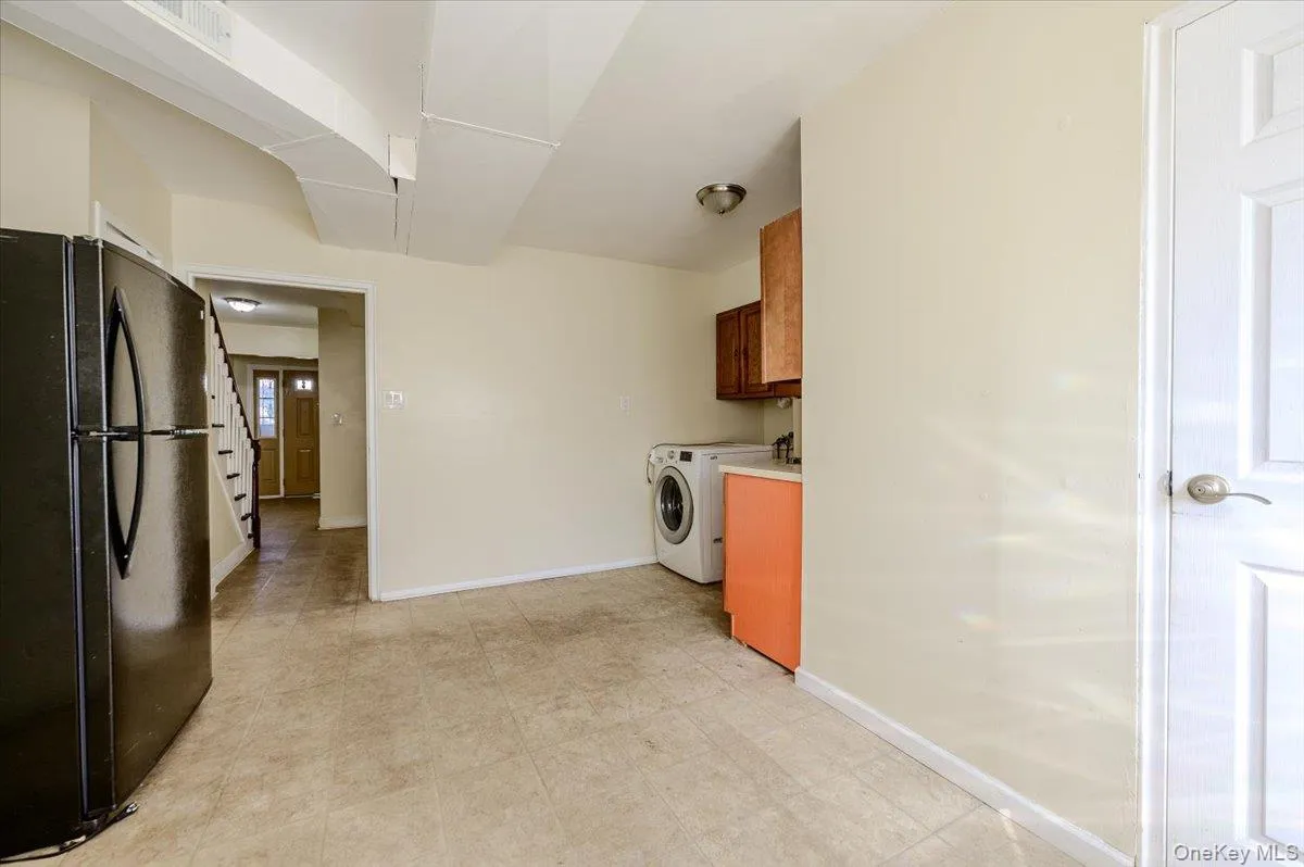 272 Brinsmade Avenue, New York, NY, 3 Bedrooms Bedrooms, 7 Rooms Rooms,2 BathroomsBathrooms,Residential,For Rent,Brinsmade,0,1043875 272 Brinsmade Avenue, New York, NY, 3 Bedrooms Bedrooms, 7 Rooms Rooms,2 BathroomsBathrooms,Residential,For Rent,Brinsmade,0,1043875