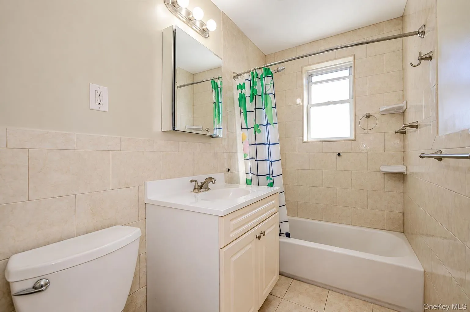 272 Brinsmade Avenue, New York, NY, 3 Bedrooms Bedrooms, 7 Rooms Rooms,2 BathroomsBathrooms,Residential,For Rent,Brinsmade,0,1043875 272 Brinsmade Avenue, New York, NY, 3 Bedrooms Bedrooms, 7 Rooms Rooms,2 BathroomsBathrooms,Residential,For Rent,Brinsmade,0,1043875