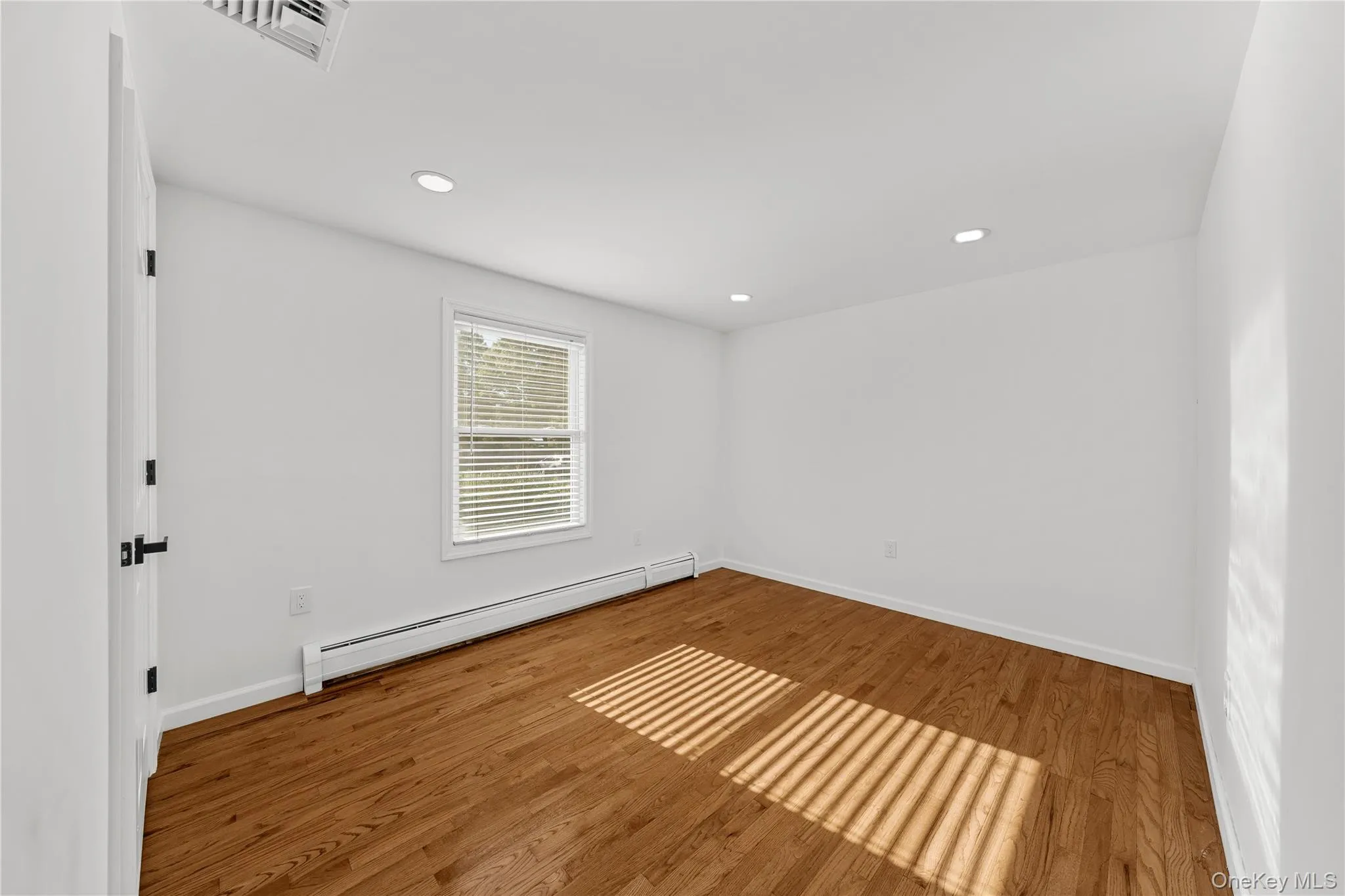 31 Concord Road, Brookhaven, NY, 4 Bedrooms Bedrooms, 12 Rooms Rooms,2 BathroomsBathrooms,Residential,For Rent,Concord,0,1043877 31 Concord Road, Brookhaven, NY, 4 Bedrooms Bedrooms, 12 Rooms Rooms,2 BathroomsBathrooms,Residential,For Rent,Concord,0,1043877