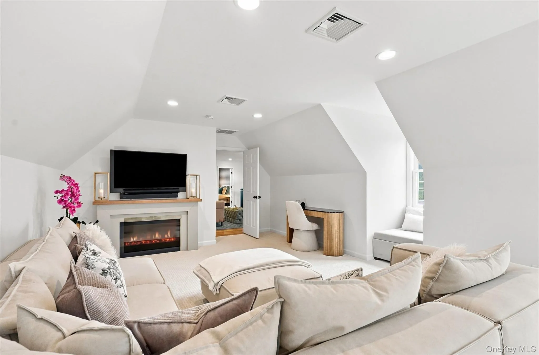 10 Country Club Road, East Fishkill, NY, 4 Bedrooms Bedrooms, 12 Rooms Rooms,2 BathroomsBathrooms,Residential,For Rent,Country Club,0,1043882 10 Country Club Road, East Fishkill, NY, 4 Bedrooms Bedrooms, 12 Rooms Rooms,2 BathroomsBathrooms,Residential,For Rent,Country Club,0,1043882