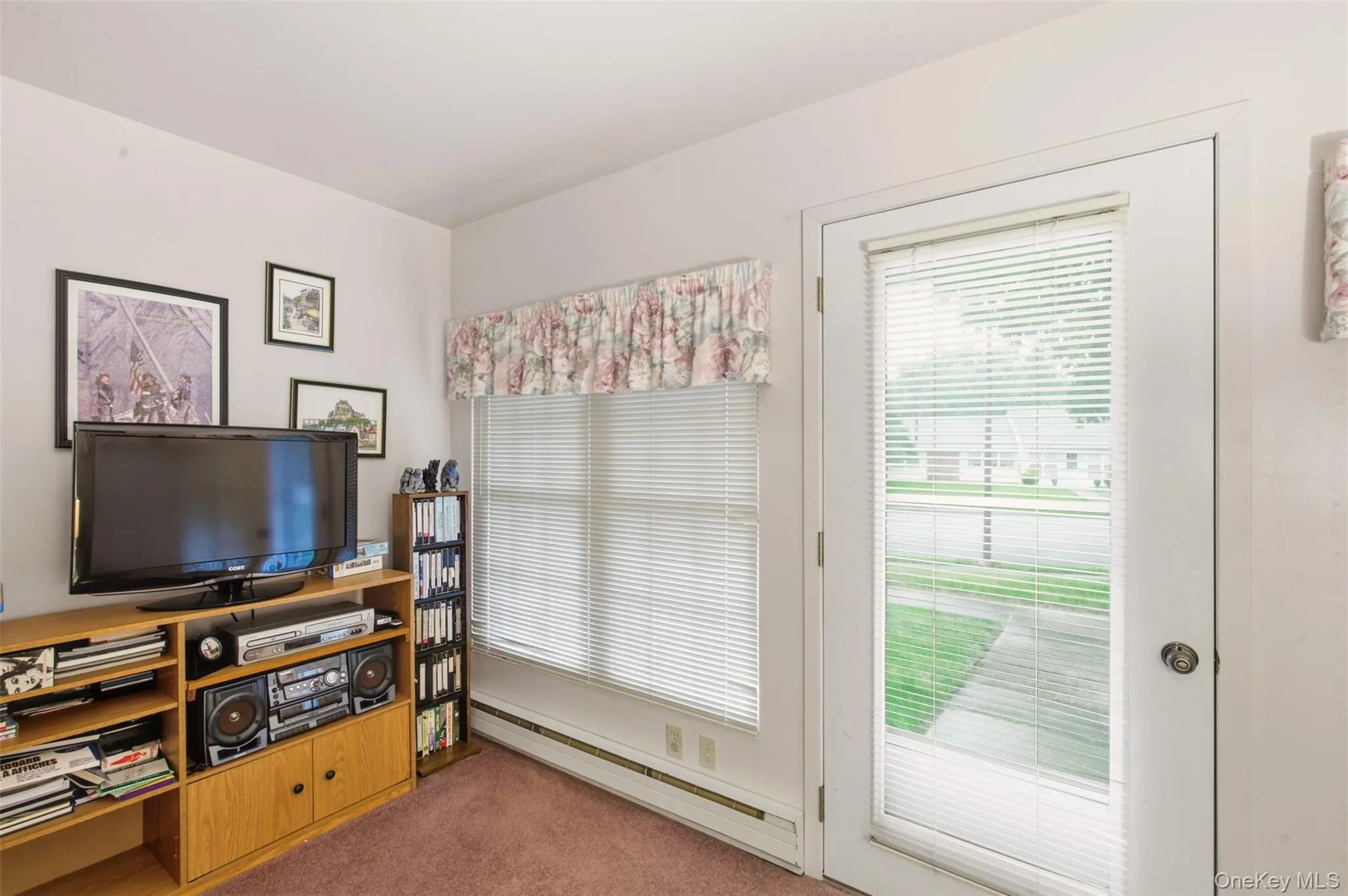 238 Blackpool Court, Brookhaven, NY, 2 Bedrooms Bedrooms, 5 Rooms Rooms,1 BathroomBathrooms,Residential,For Rent,Blackpool,0,1043884 238 Blackpool Court, Brookhaven, NY, 2 Bedrooms Bedrooms, 5 Rooms Rooms,1 BathroomBathrooms,Residential,For Rent,Blackpool,0,1043884