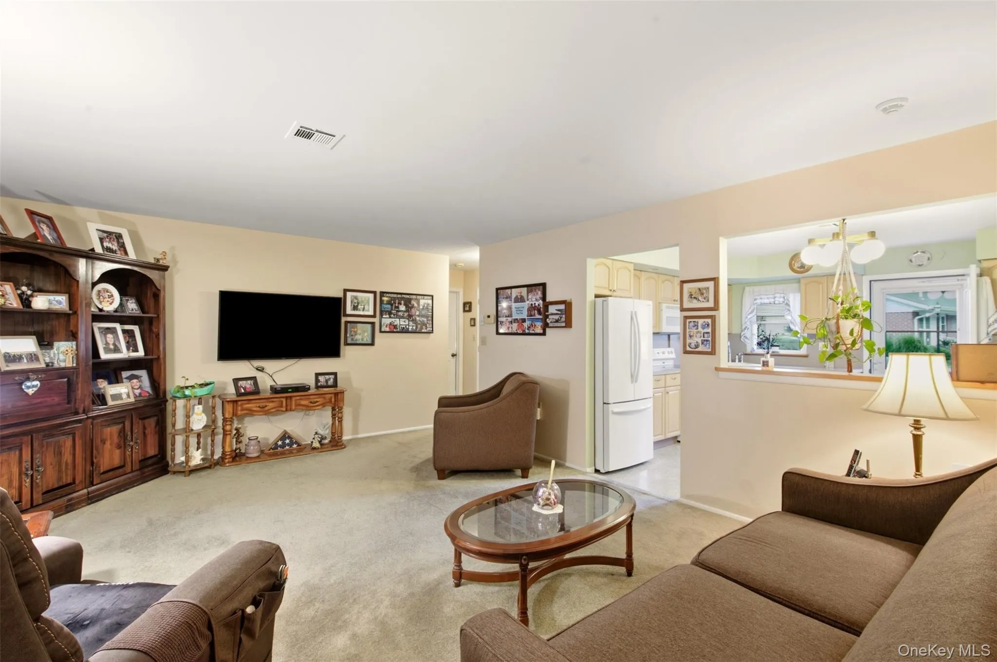 238 Blackpool Court, Brookhaven, NY, 2 Bedrooms Bedrooms, 5 Rooms Rooms,1 BathroomBathrooms,Residential,For Rent,Blackpool,0,1043884 238 Blackpool Court, Brookhaven, NY, 2 Bedrooms Bedrooms, 5 Rooms Rooms,1 BathroomBathrooms,Residential,For Rent,Blackpool,0,1043884