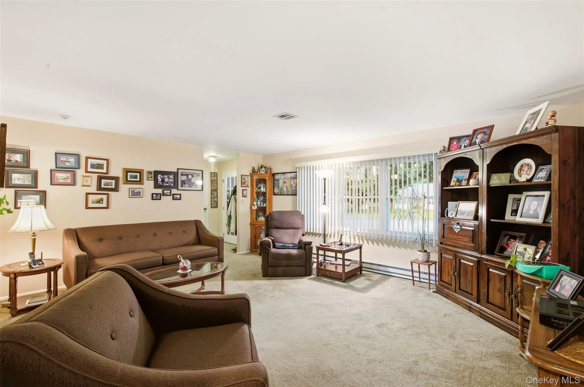 238 Blackpool Court, Brookhaven, NY, 2 Bedrooms Bedrooms, 5 Rooms Rooms,1 BathroomBathrooms,Residential,For Rent,Blackpool,0,1043884 238 Blackpool Court, Brookhaven, NY, 2 Bedrooms Bedrooms, 5 Rooms Rooms,1 BathroomBathrooms,Residential,For Rent,Blackpool,0,1043884