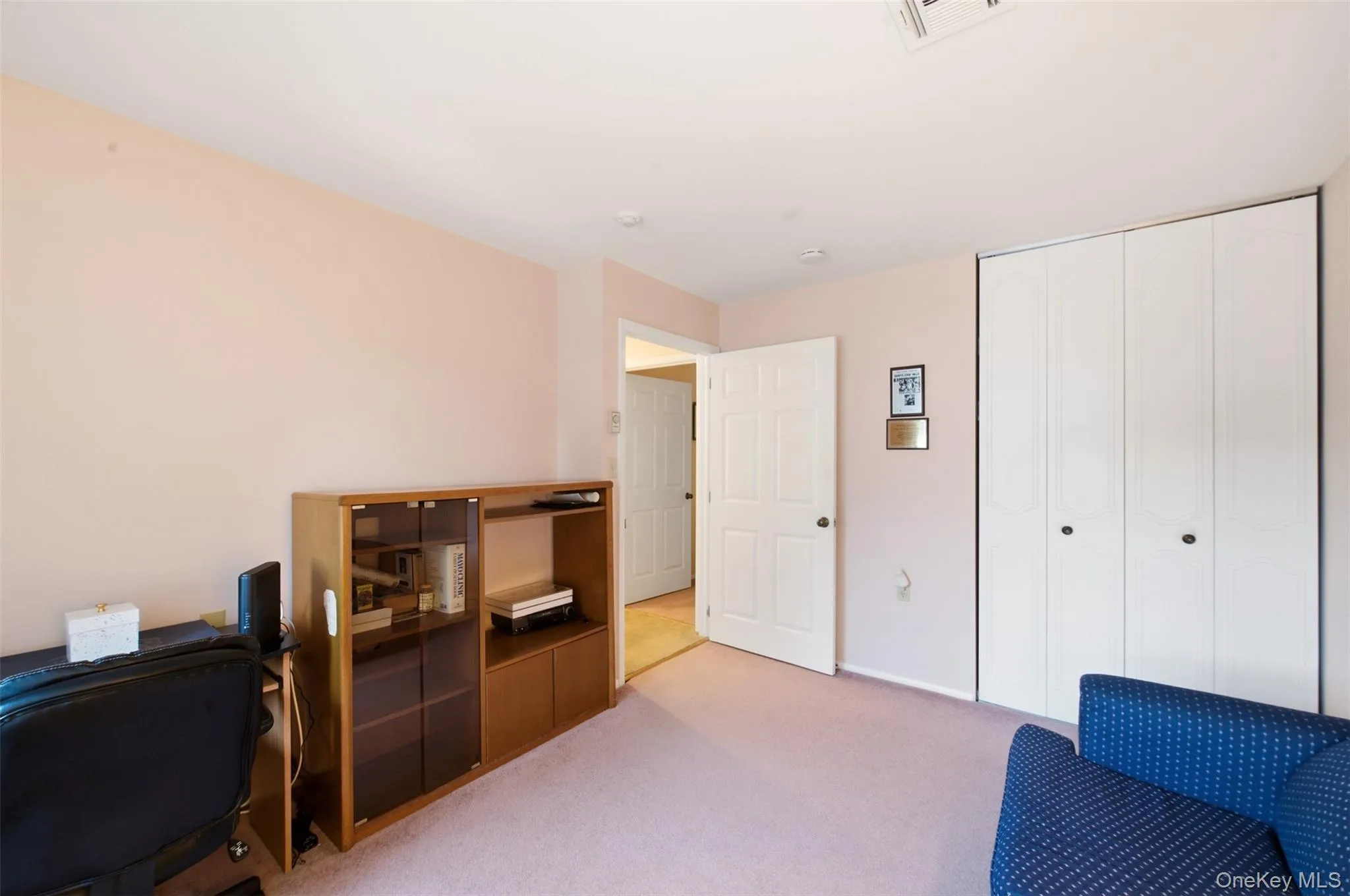 238 Blackpool Court, Brookhaven, NY, 2 Bedrooms Bedrooms, 5 Rooms Rooms,1 BathroomBathrooms,Residential,For Rent,Blackpool,0,1043884 238 Blackpool Court, Brookhaven, NY, 2 Bedrooms Bedrooms, 5 Rooms Rooms,1 BathroomBathrooms,Residential,For Rent,Blackpool,0,1043884