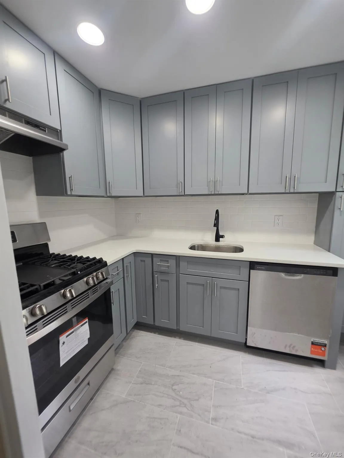 144-15 Charter, New York, NY, 1 Bedroom Bedrooms, 4 Rooms Rooms,1 BathroomBathrooms,Residential,For Rent,Charter,0,1043885 144-15 Charter, New York, NY, 1 Bedroom Bedrooms, 4 Rooms Rooms,1 BathroomBathrooms,Residential,For Rent,Charter,0,1043885