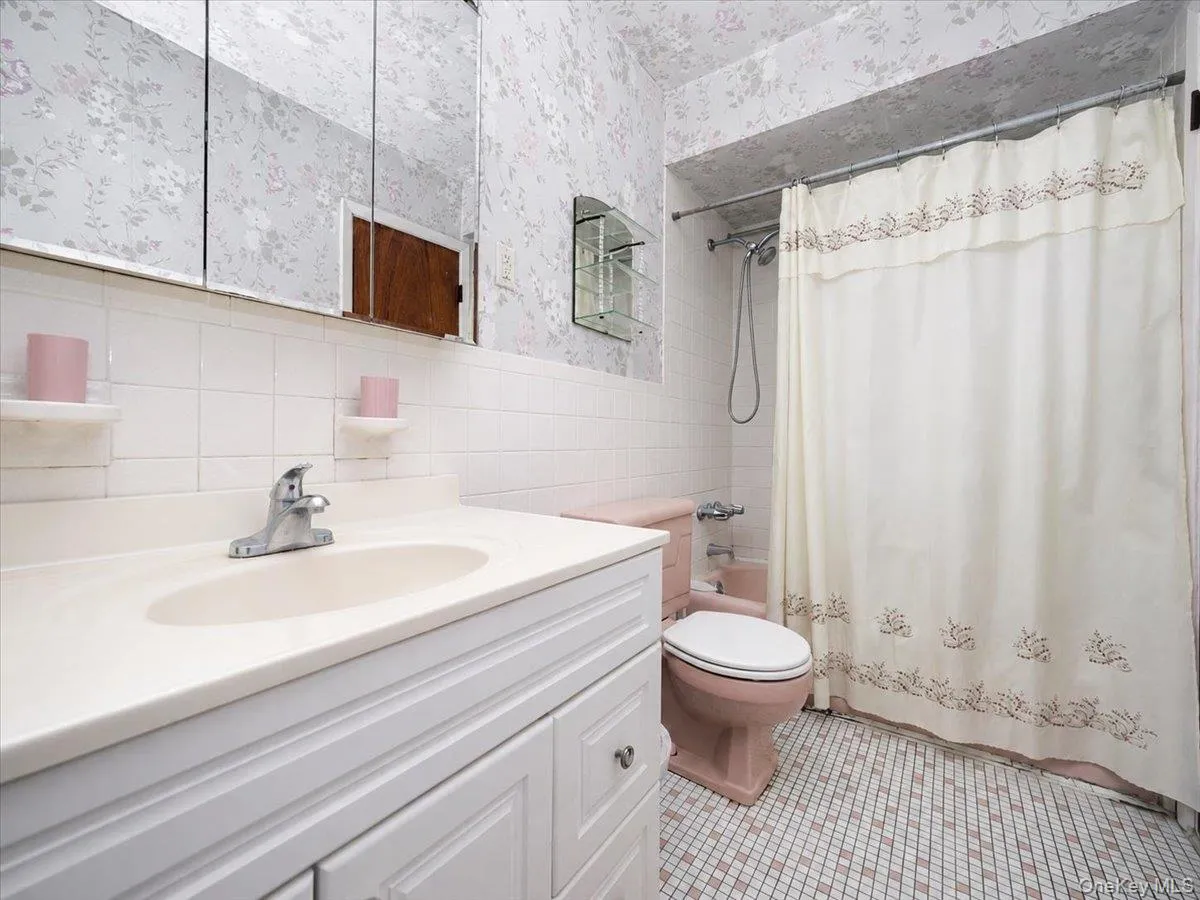 157 Washington Avenue, Orangetown, NY, 3 Bedrooms Bedrooms, 8 Rooms Rooms,1 BathroomBathrooms,Residential,For Rent,Washington,0,1043889 157 Washington Avenue, Orangetown, NY, 3 Bedrooms Bedrooms, 8 Rooms Rooms,1 BathroomBathrooms,Residential,For Rent,Washington,0,1043889