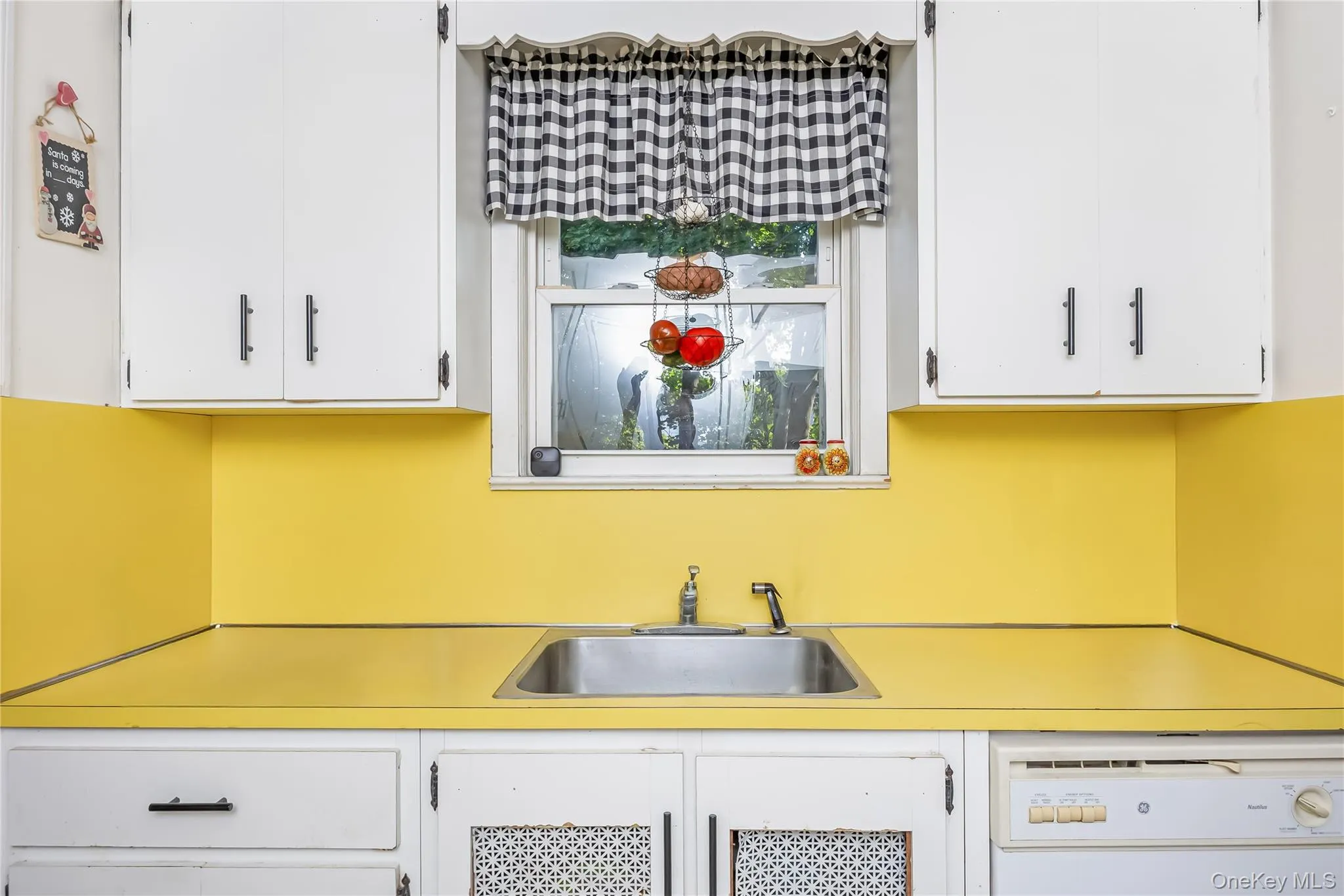 42 Spencer Street, Oyster Bay, NY, 4 Bedrooms Bedrooms, 9 Rooms Rooms,2 BathroomsBathrooms,Residential,For Rent,Spencer,0,1043893 42 Spencer Street, Oyster Bay, NY, 4 Bedrooms Bedrooms, 9 Rooms Rooms,2 BathroomsBathrooms,Residential,For Rent,Spencer,0,1043893