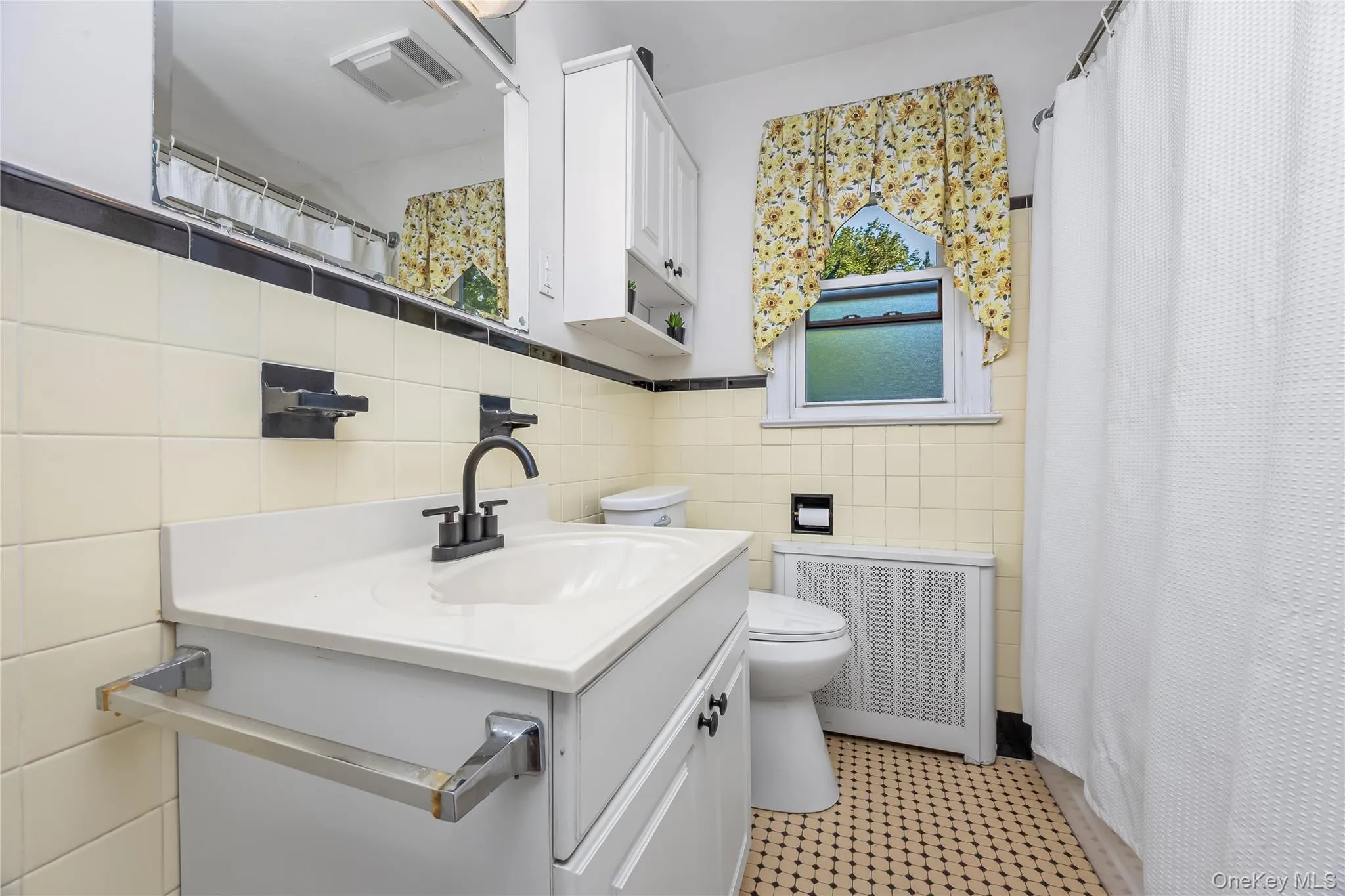 42 Spencer Street, Oyster Bay, NY, 4 Bedrooms Bedrooms, 9 Rooms Rooms,2 BathroomsBathrooms,Residential,For Rent,Spencer,0,1043893 42 Spencer Street, Oyster Bay, NY, 4 Bedrooms Bedrooms, 9 Rooms Rooms,2 BathroomsBathrooms,Residential,For Rent,Spencer,0,1043893
