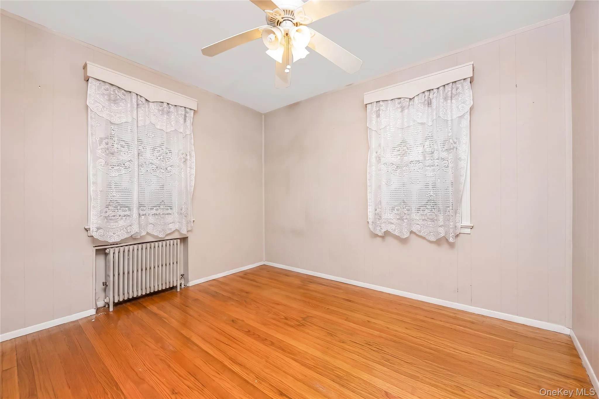 42 Spencer Street, Oyster Bay, NY, 4 Bedrooms Bedrooms, 9 Rooms Rooms,2 BathroomsBathrooms,Residential,For Rent,Spencer,0,1043893 42 Spencer Street, Oyster Bay, NY, 4 Bedrooms Bedrooms, 9 Rooms Rooms,2 BathroomsBathrooms,Residential,For Rent,Spencer,0,1043893