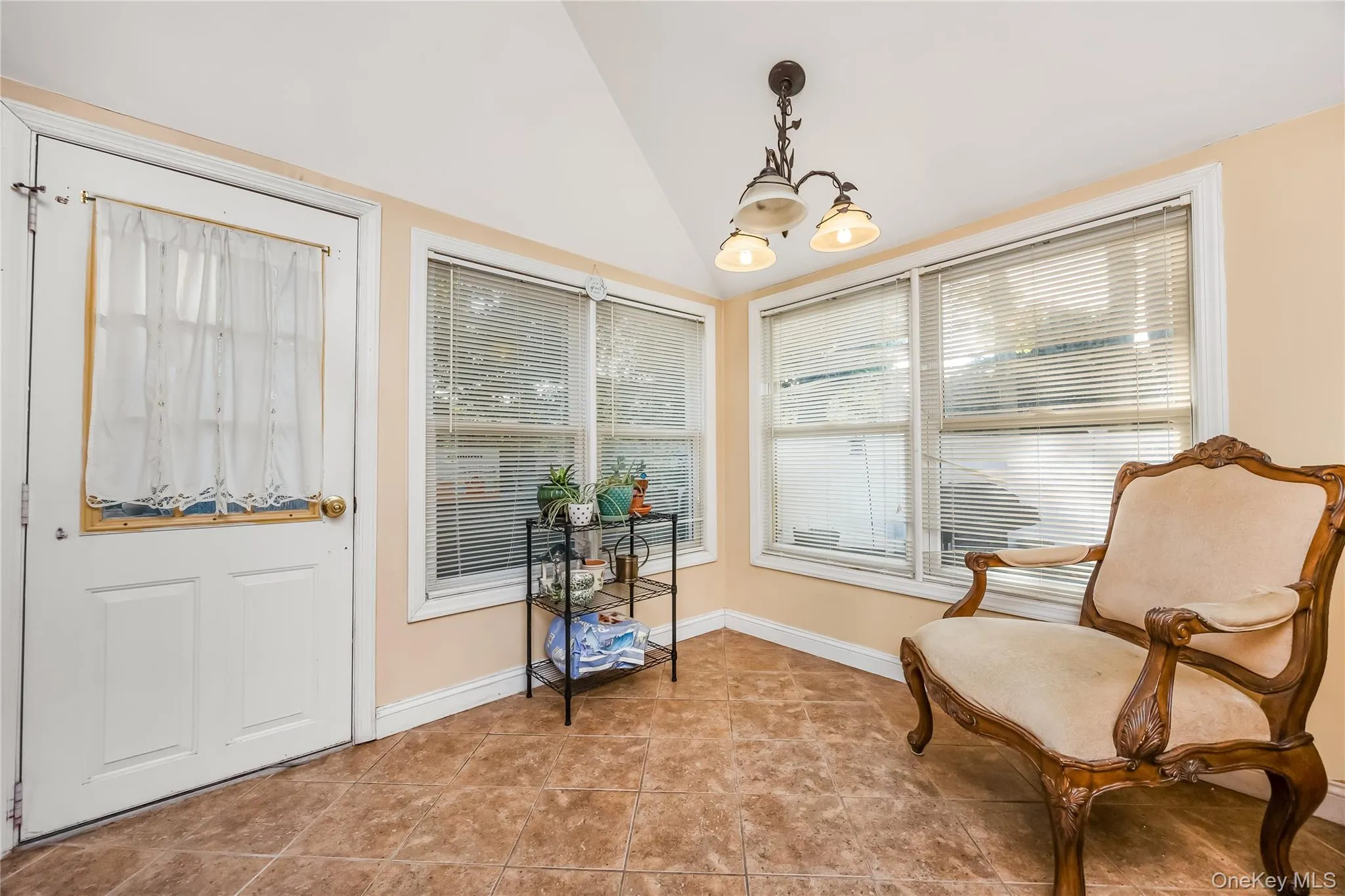 42 Spencer Street, Oyster Bay, NY, 4 Bedrooms Bedrooms, 9 Rooms Rooms,2 BathroomsBathrooms,Residential,For Rent,Spencer,0,1043893 42 Spencer Street, Oyster Bay, NY, 4 Bedrooms Bedrooms, 9 Rooms Rooms,2 BathroomsBathrooms,Residential,For Rent,Spencer,0,1043893