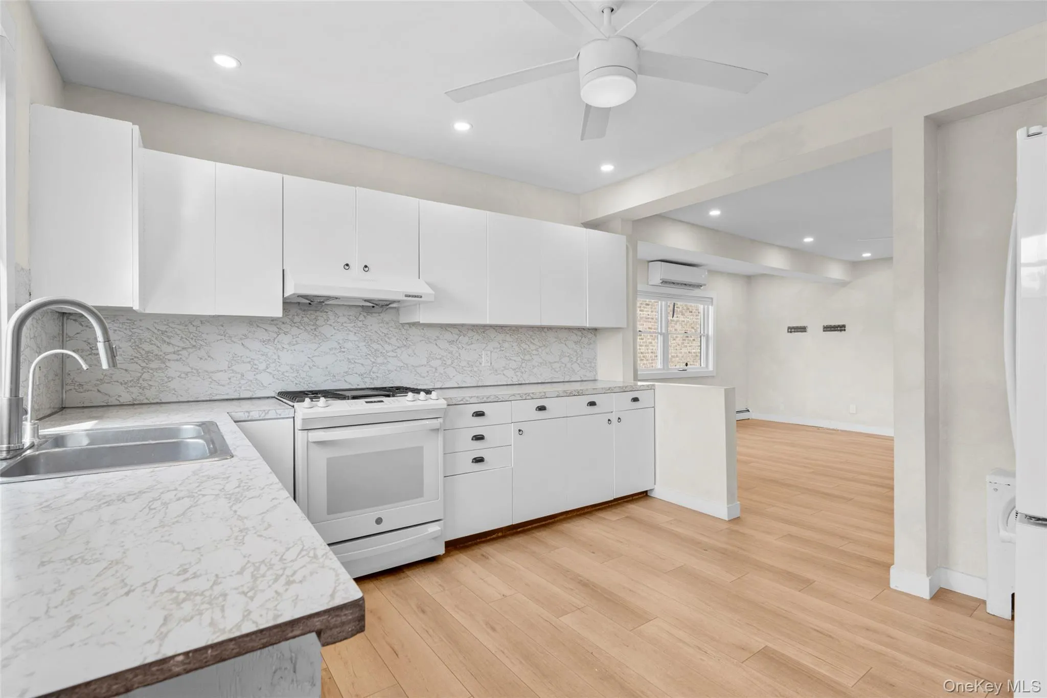 63 Storm Street, Greenburgh, NY, 2 Bedrooms Bedrooms, 4 Rooms Rooms,1 BathroomBathrooms,Residential Lease,For Rent,Storm,0,1043895 63 Storm Street, Greenburgh, NY, 2 Bedrooms Bedrooms, 4 Rooms Rooms,1 BathroomBathrooms,Residential Lease,For Rent,Storm,0,1043895