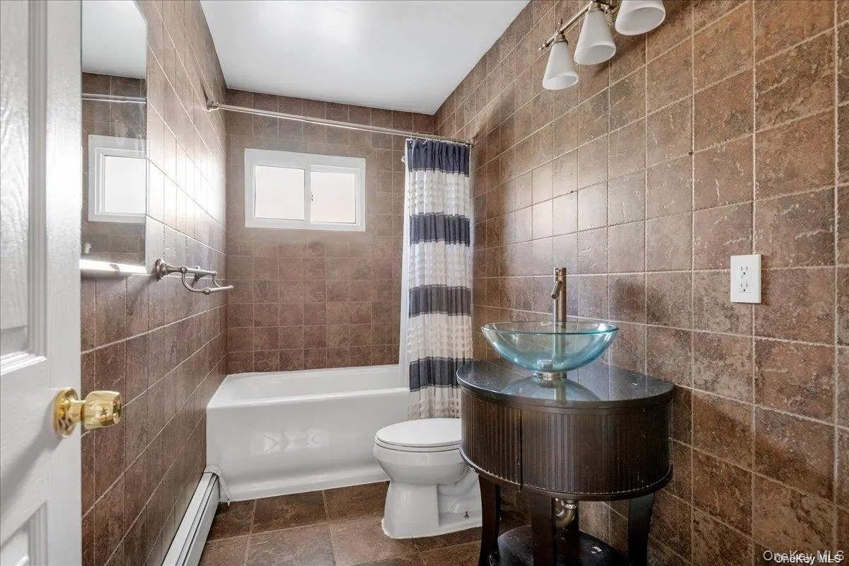 49 Neulist Avenue, North Hempstead, NY, 2 Bedrooms Bedrooms, 5 Rooms Rooms,1 BathroomBathrooms,Residential Lease,For Rent,Neulist,0,1043897 49 Neulist Avenue, North Hempstead, NY, 2 Bedrooms Bedrooms, 5 Rooms Rooms,1 BathroomBathrooms,Residential Lease,For Rent,Neulist,0,1043897