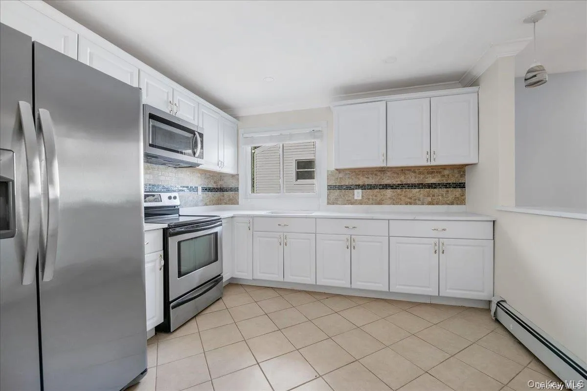 49 Neulist Avenue, North Hempstead, NY, 2 Bedrooms Bedrooms, 5 Rooms Rooms,1 BathroomBathrooms,Residential Lease,For Rent,Neulist,0,1043897 49 Neulist Avenue, North Hempstead, NY, 2 Bedrooms Bedrooms, 5 Rooms Rooms,1 BathroomBathrooms,Residential Lease,For Rent,Neulist,0,1043897